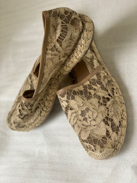 Preowned Valentino beige lace espadrilles Size 39 Beige/Nude leather