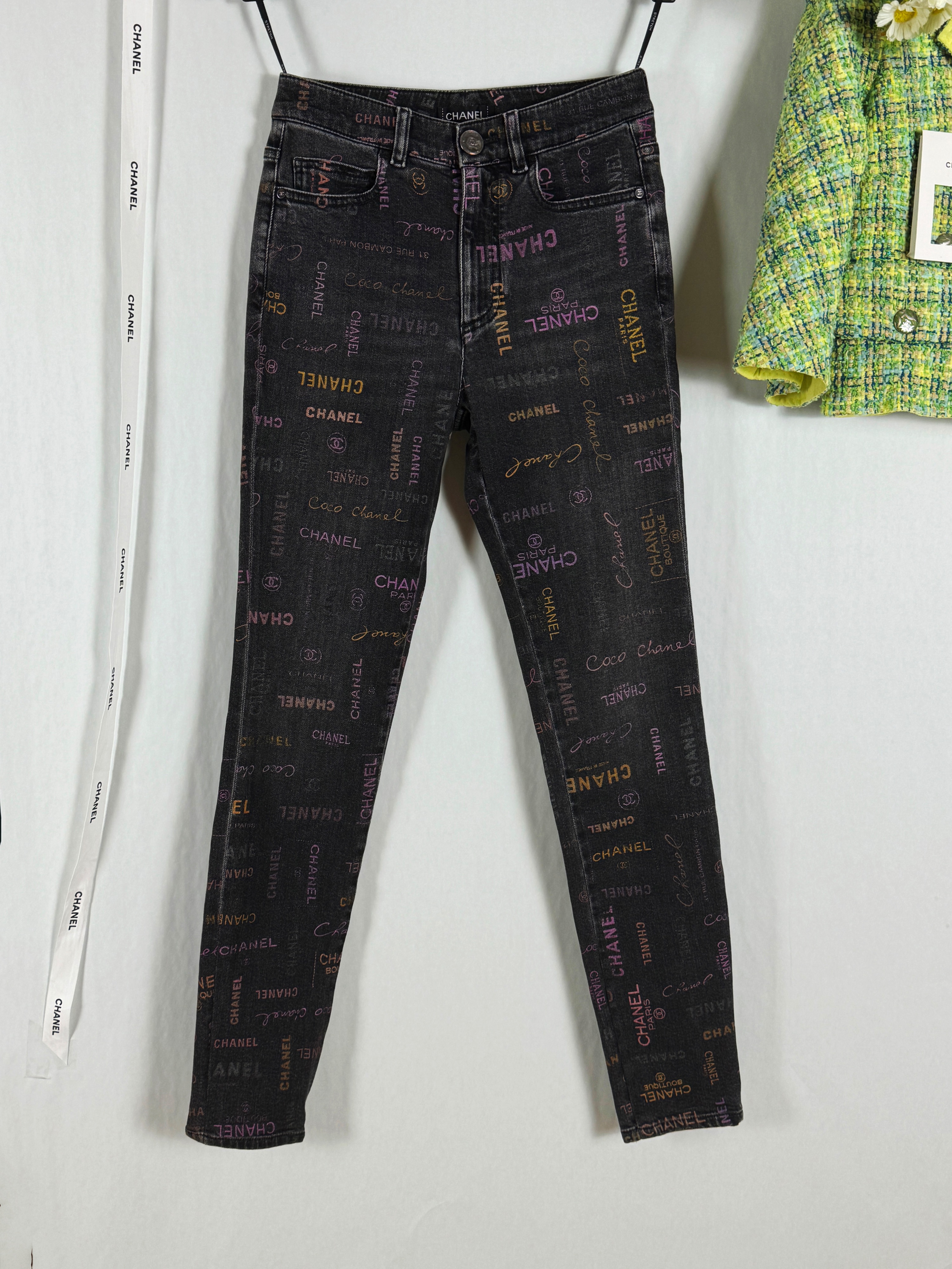 Preowned Chanel Black CC Logo Graffiti Print Jeans Size S anthracite denim