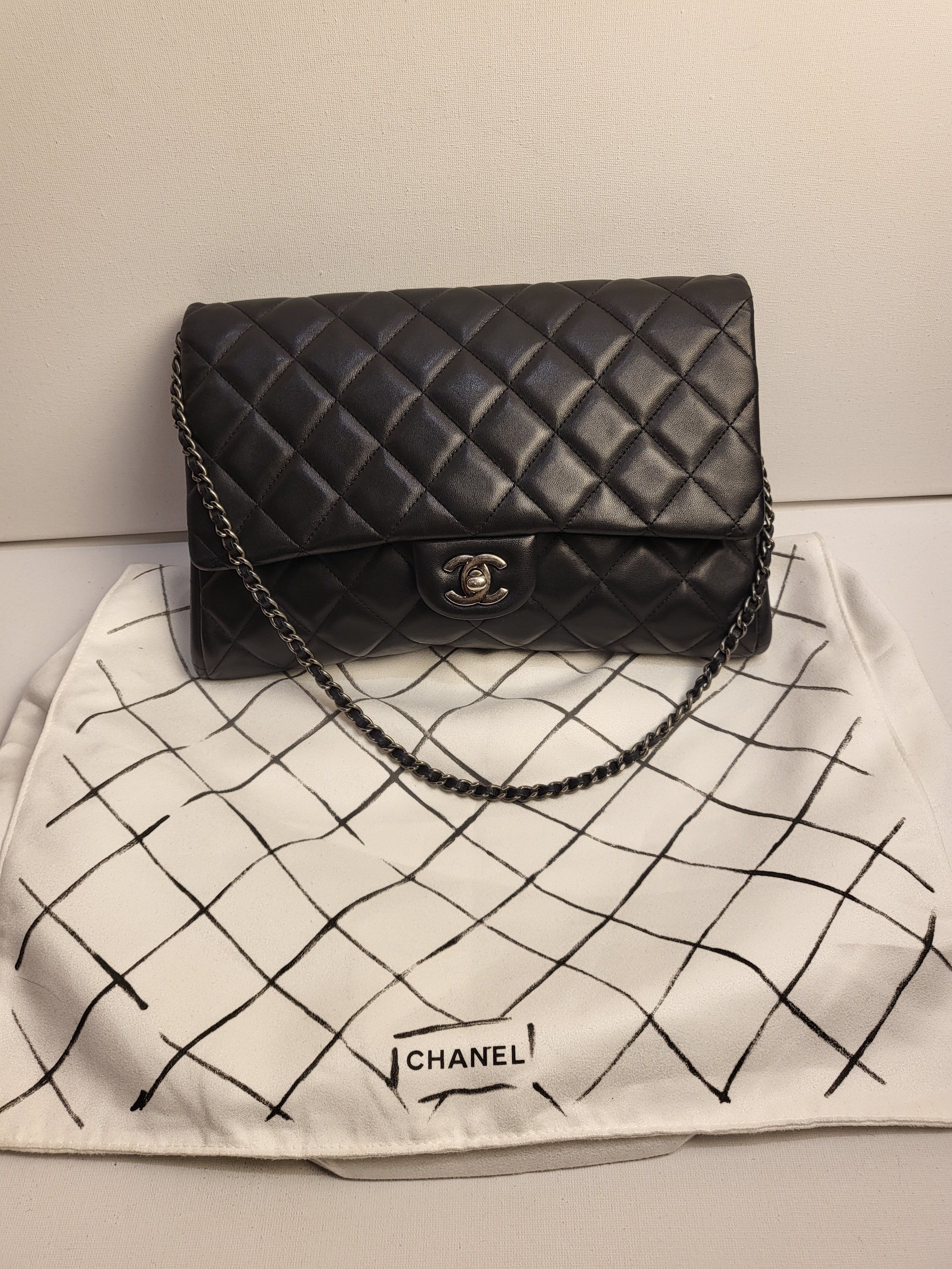 Preowned Chanel Lambskin Quilted CC Timeless Envelope Flap Bag Black leather