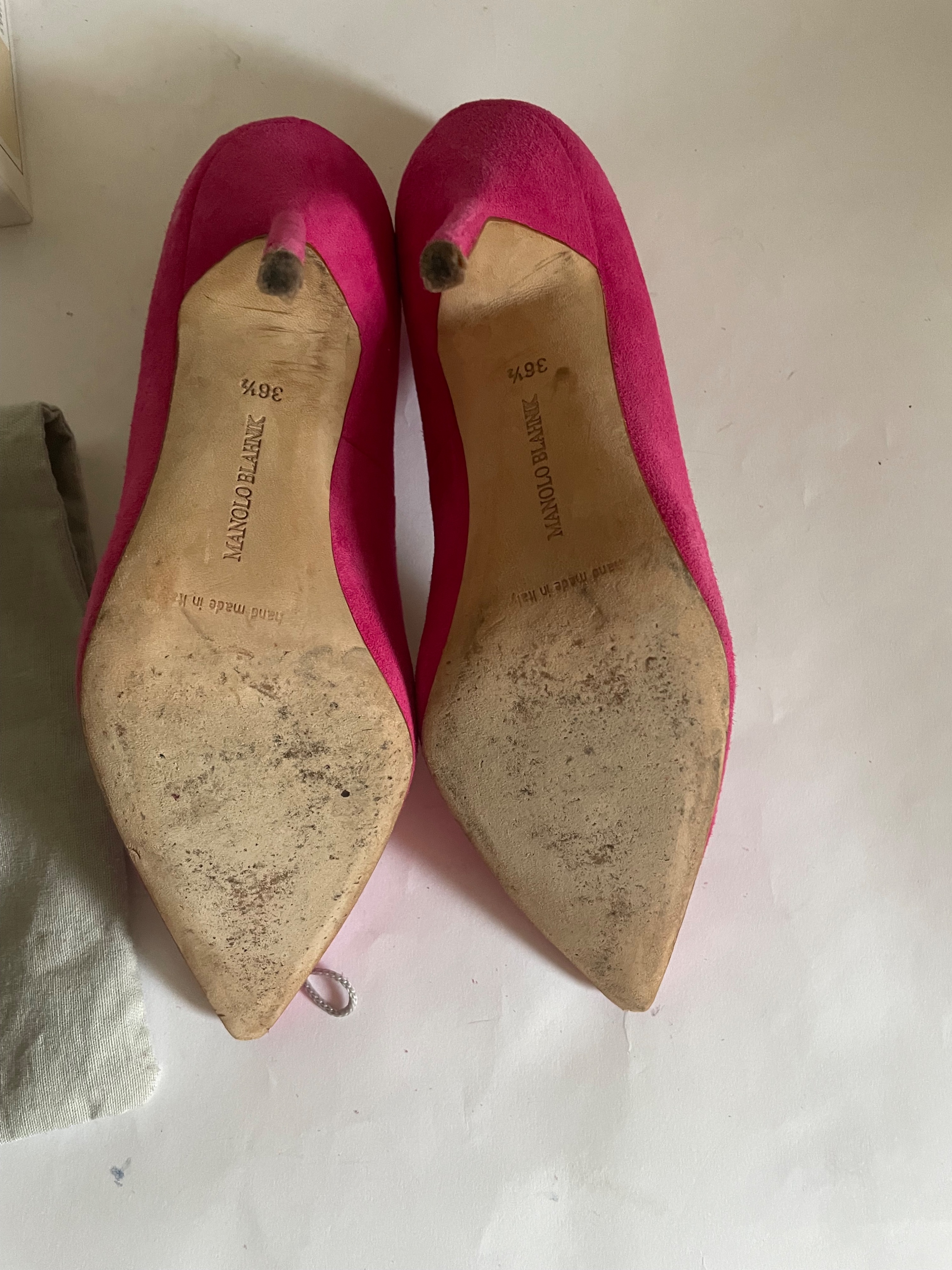 Preowned Manolo Blahnik BB 105 dark pink suede pumps Size 365 Fuschia