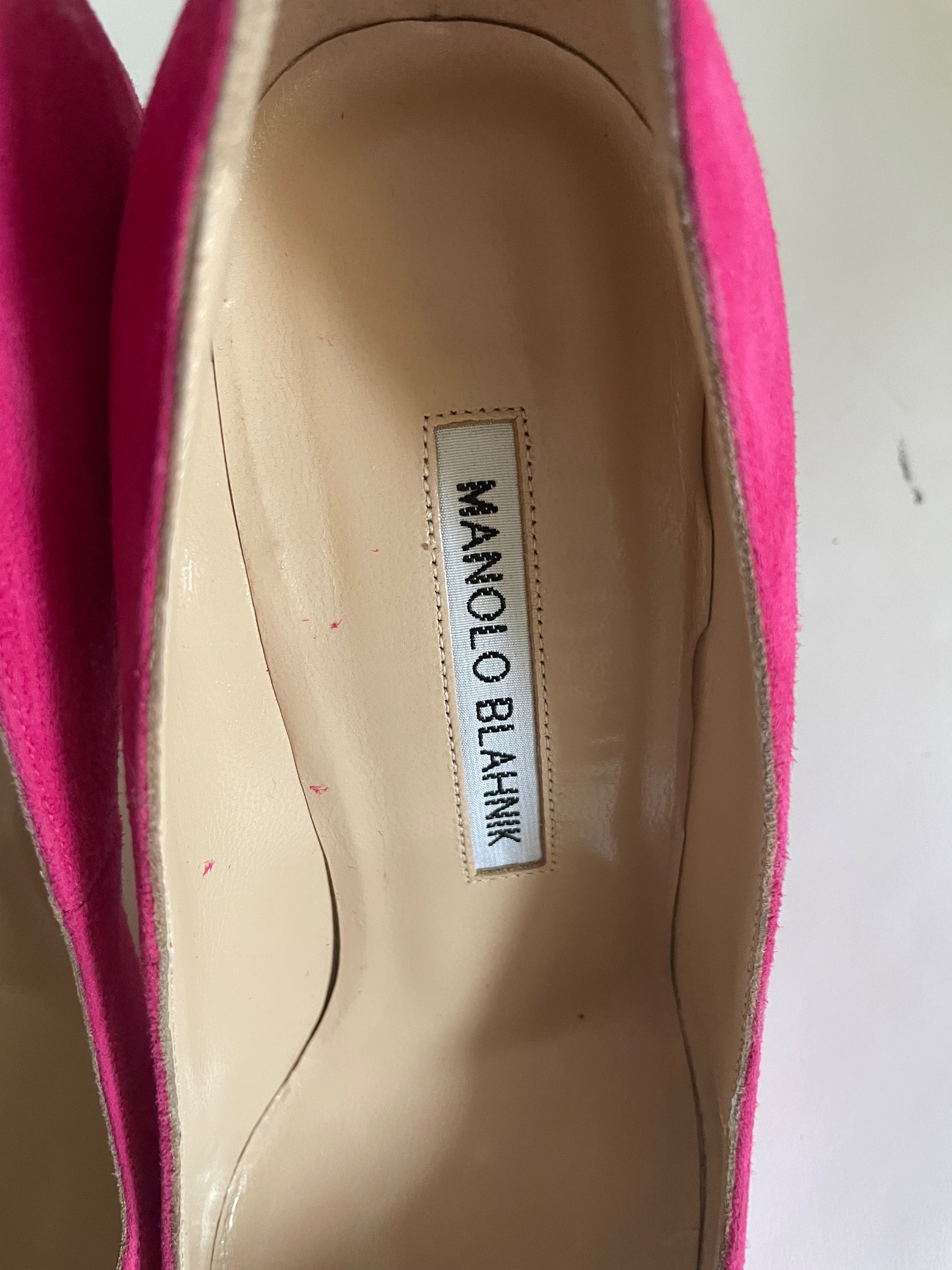 Preowned Manolo Blahnik BB 105 dark pink suede pumps Size 365 Fuschia