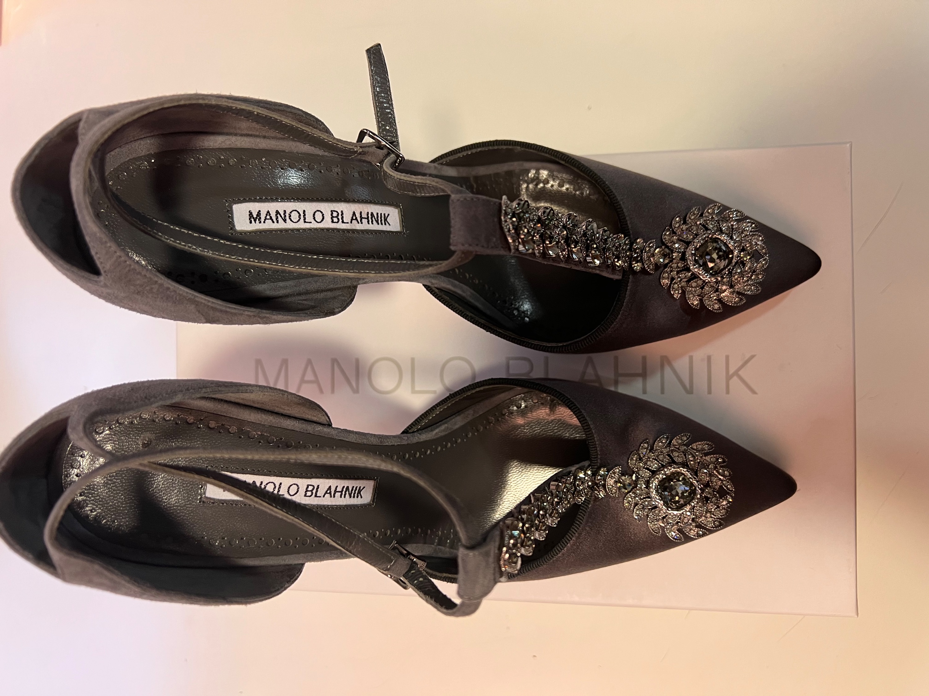 Manolo Blahnik Dove Grey Eridania Crystal Sandals Size 40 satin