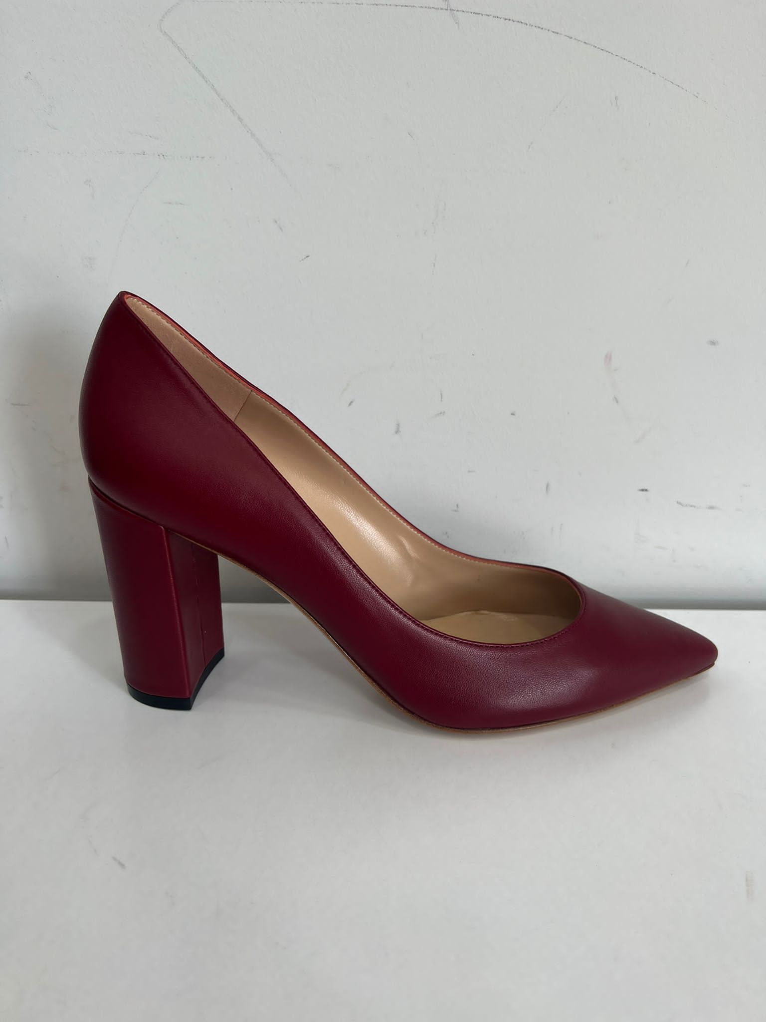 Gianvito Rossi Pointed Toe Block Heel Red Leather Pumps Size 37.5 bordeaux