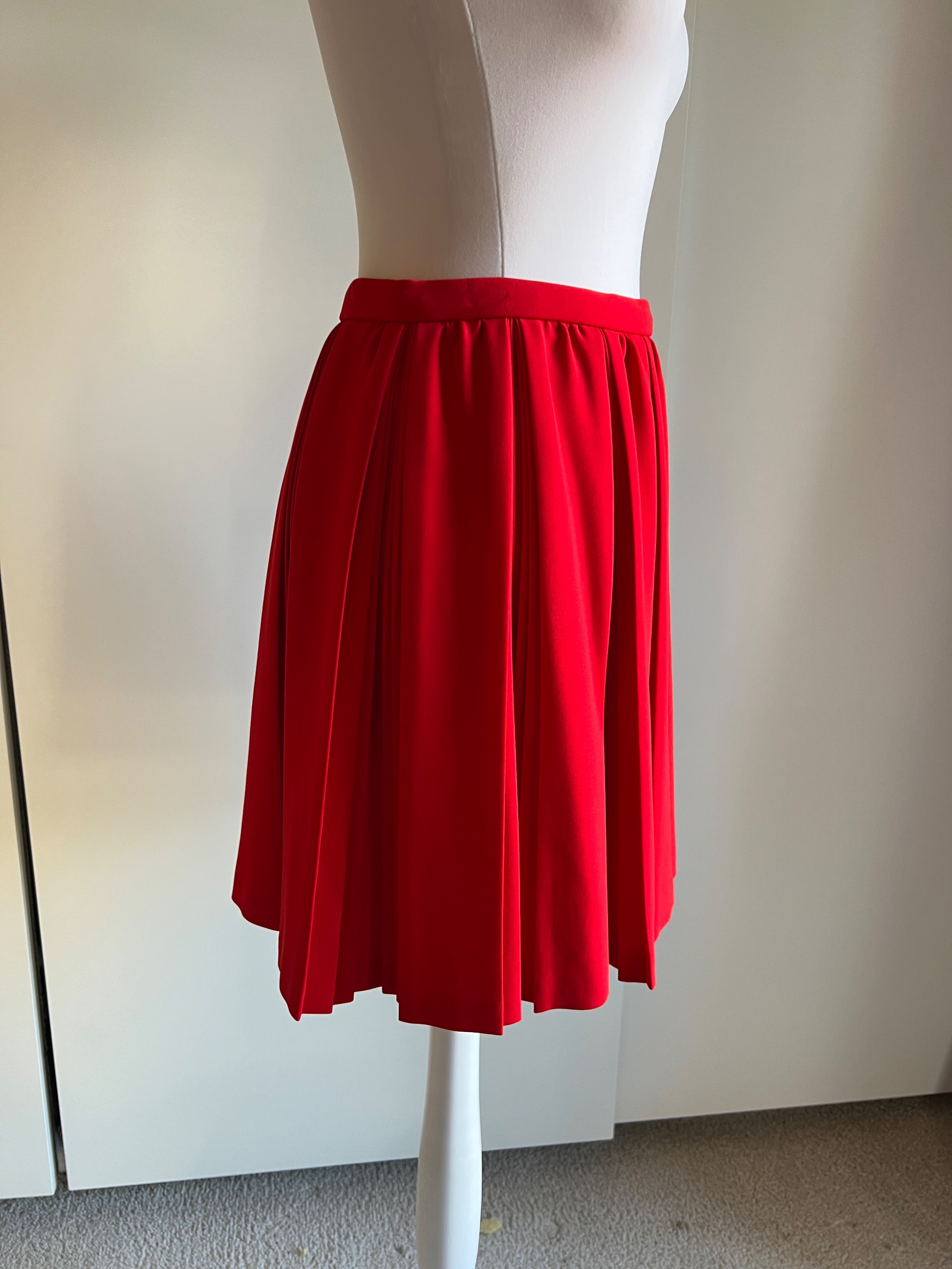 Miu Miu Red Pleated Mini Skirt Size S polyester