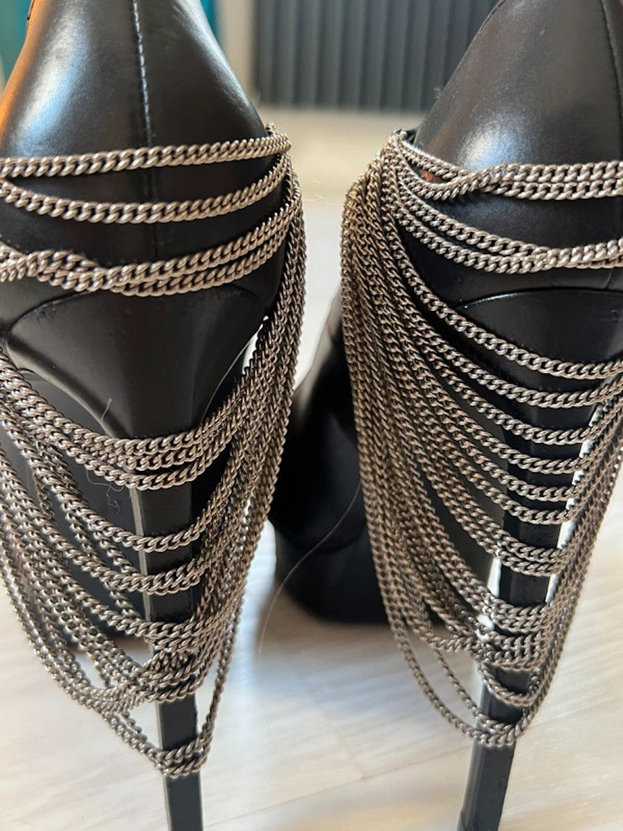 Preowned Saint Laurent Black Leather Janice Chain Draped Platform Pumps Size 38