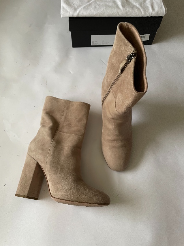 Preowned Iris and Ink light beige suede ankle boots Size 37 Beige/Nude