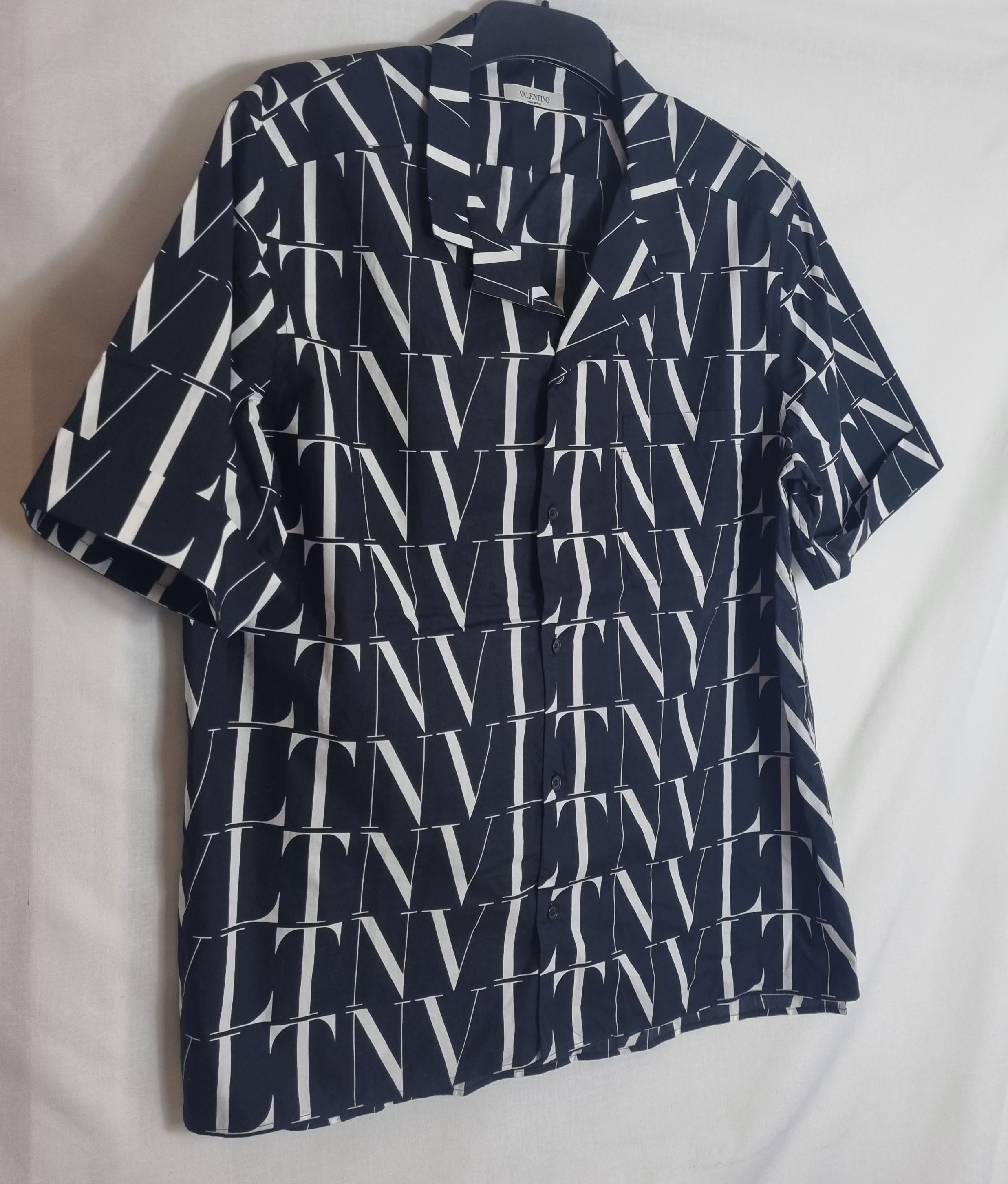 Men's Valentino Navy  white cotton VLTN Vacation shirt Size XL Black