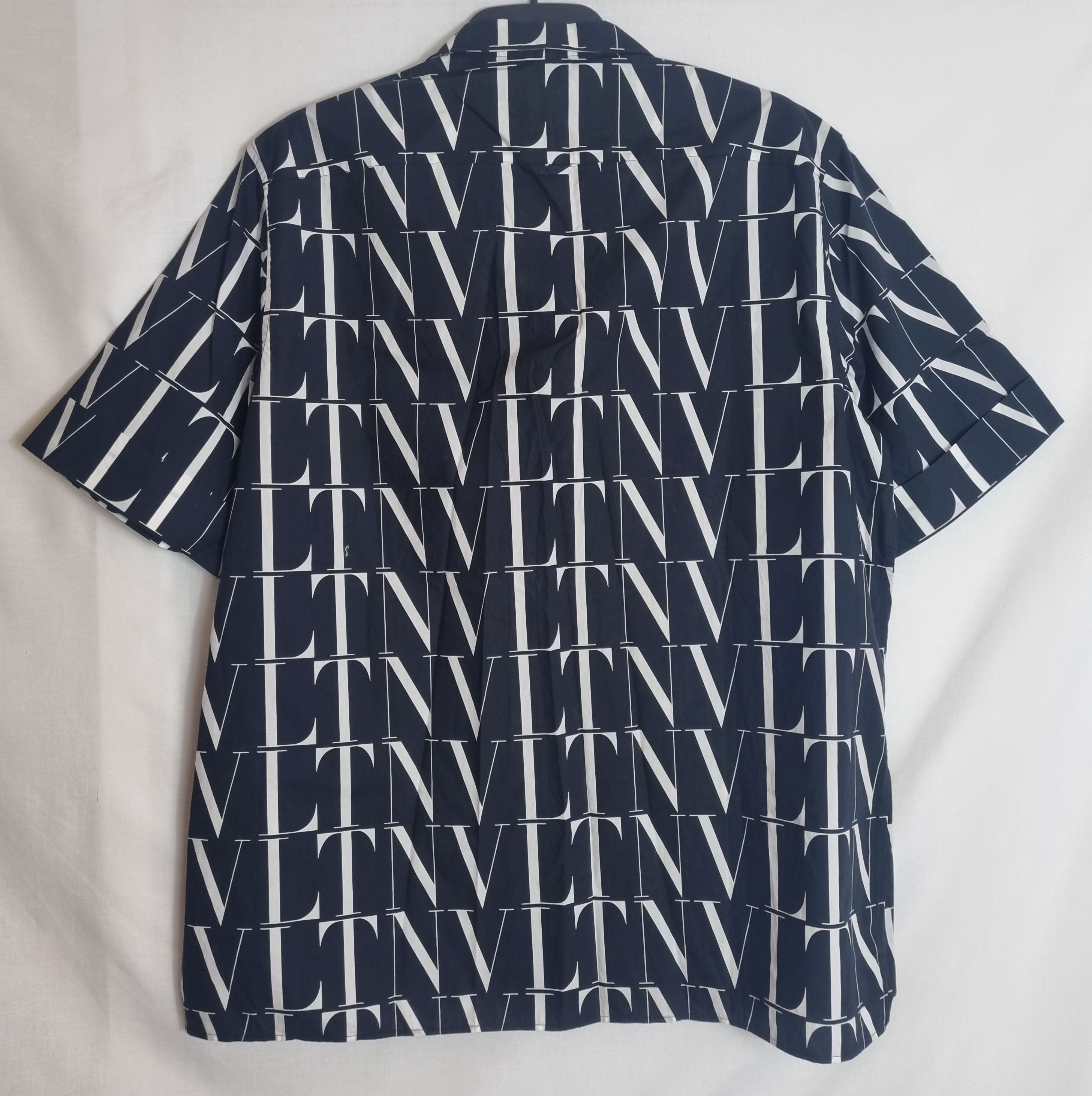 Men's Valentino Navy  white cotton VLTN Vacation shirt Size XL Black