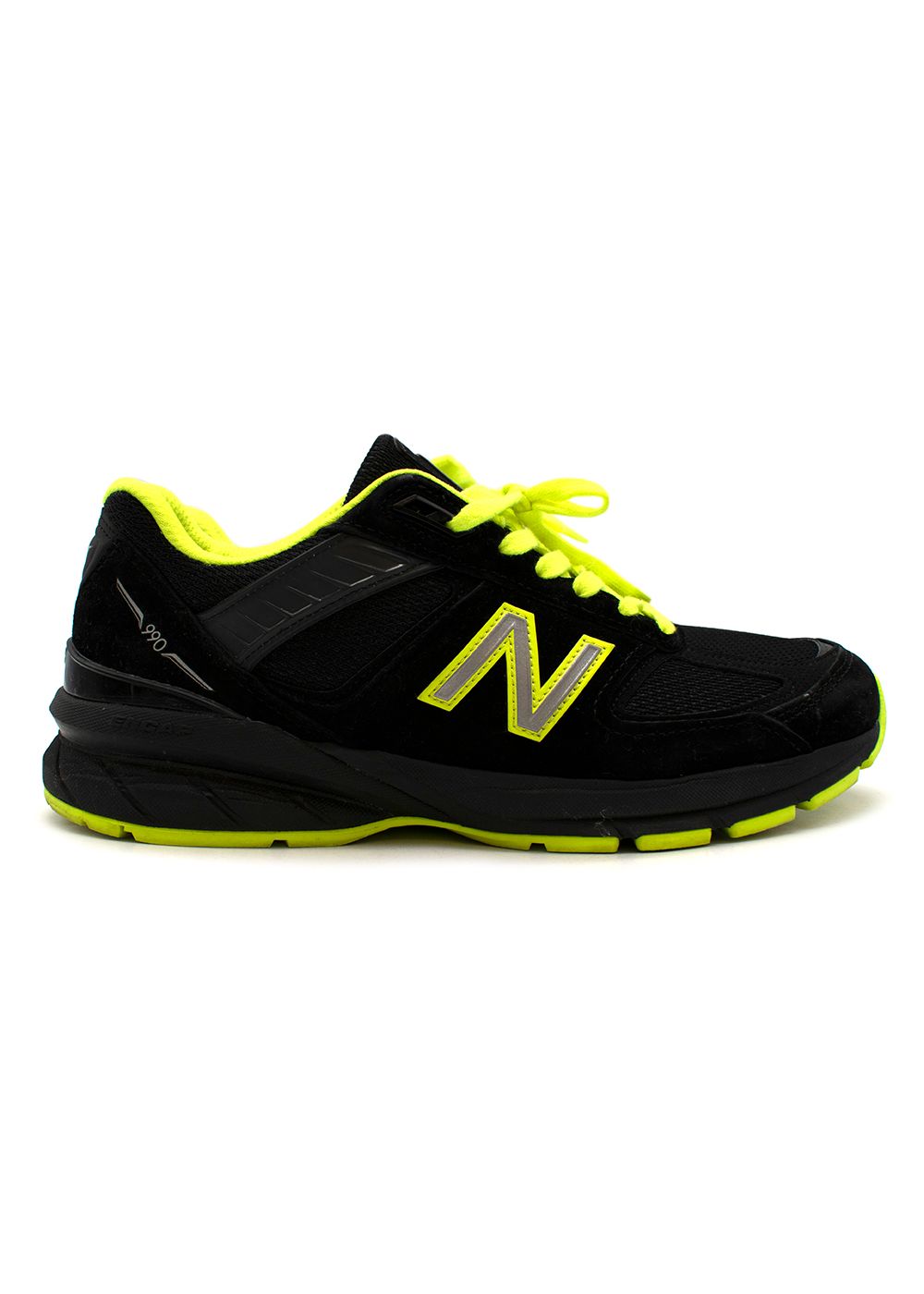 Men's Preowned New Balance Black  Neon Green Sneakers Size 405 Black and Neon Green suede