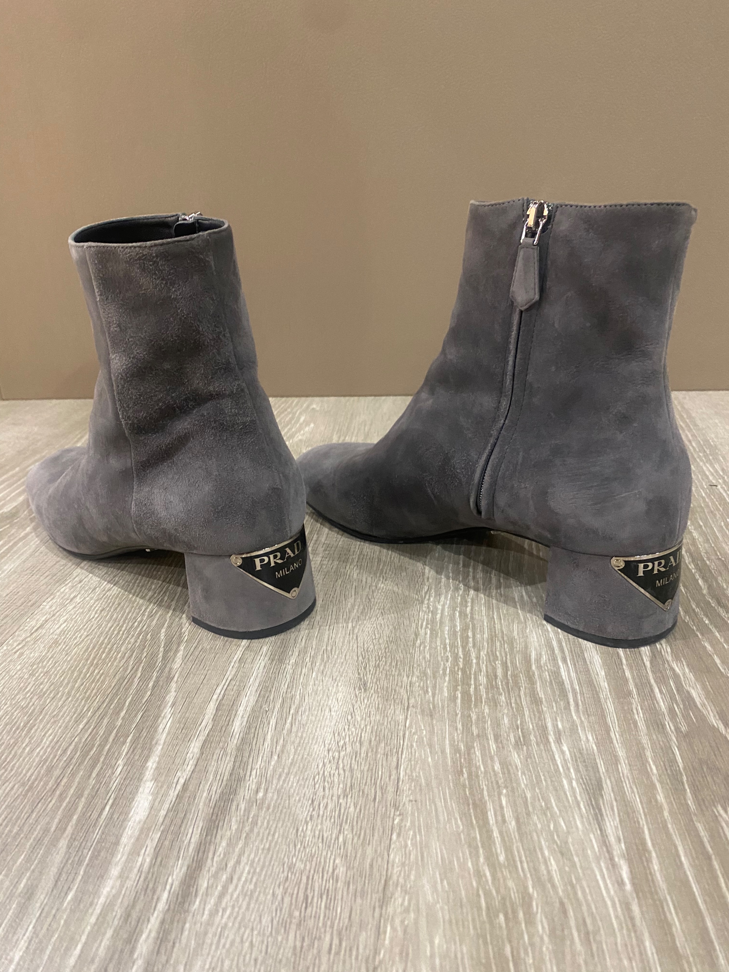 Preowned Prada Grey Suede Plaque Heel Ankle Boots Size 385 leather