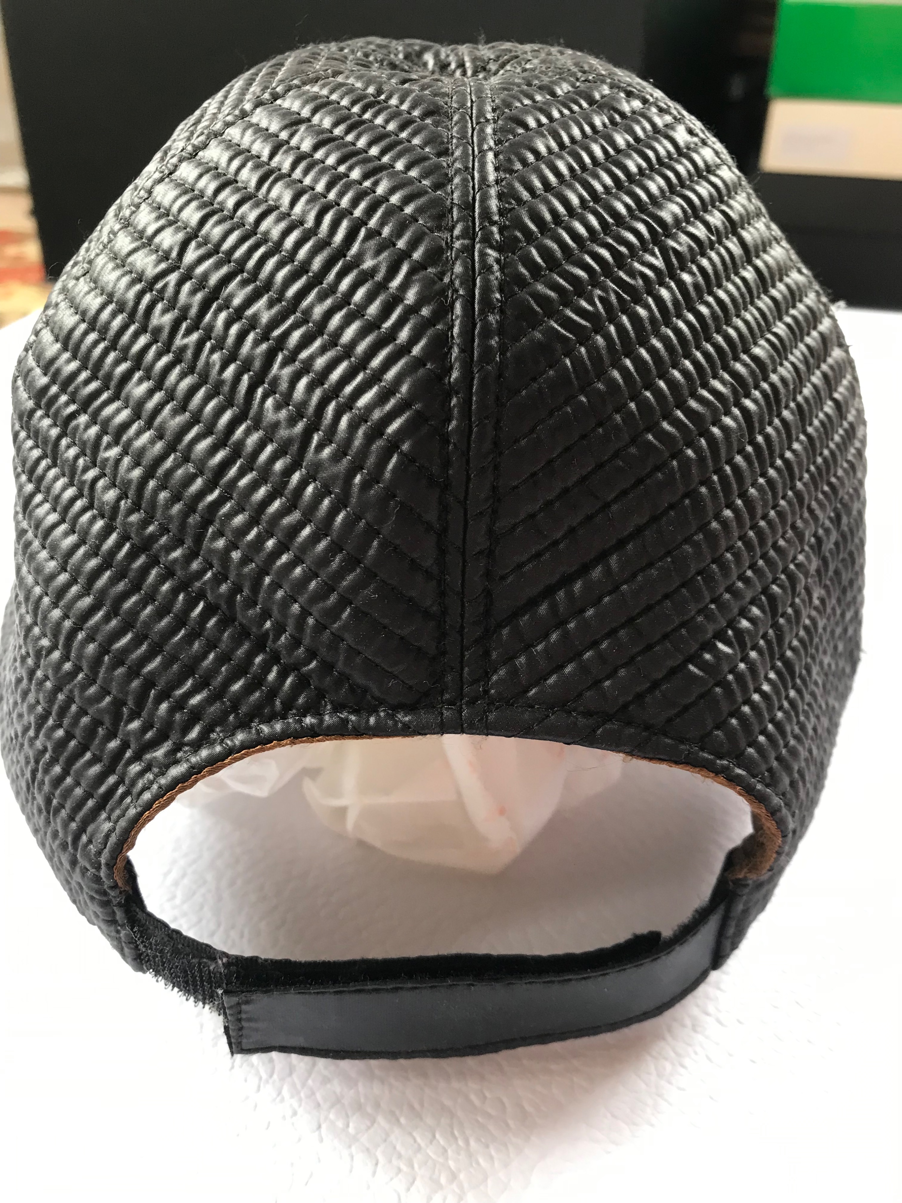 Preowned Chanel Black quilted nylon Identification cap Size M Navy leather