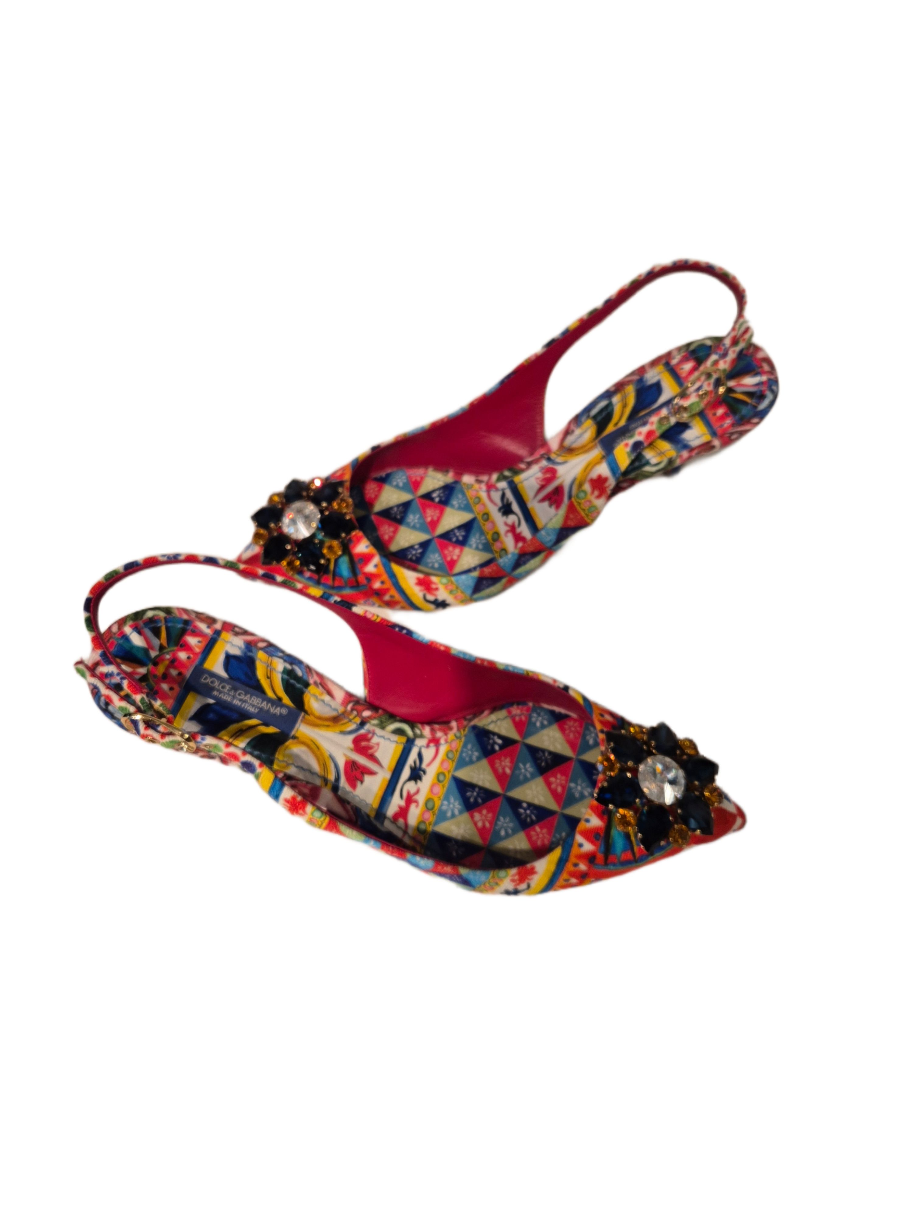 Preowned Dolce  Gabbana Multicoloured Bellucci Embellished Pumps Size 385 Multi cloth