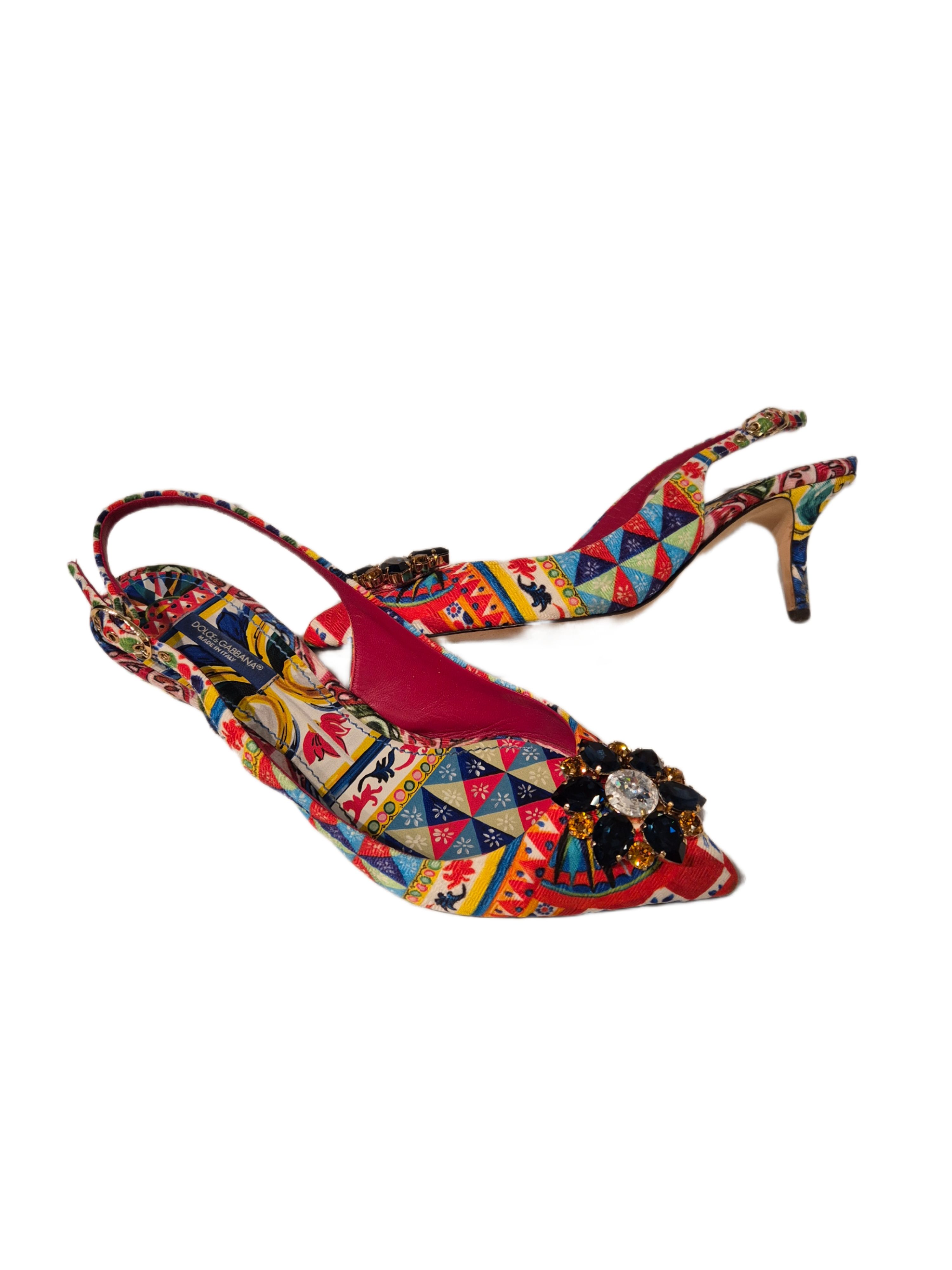 Preowned Dolce  Gabbana Multicoloured Bellucci Embellished Pumps Size 385 Multi cloth