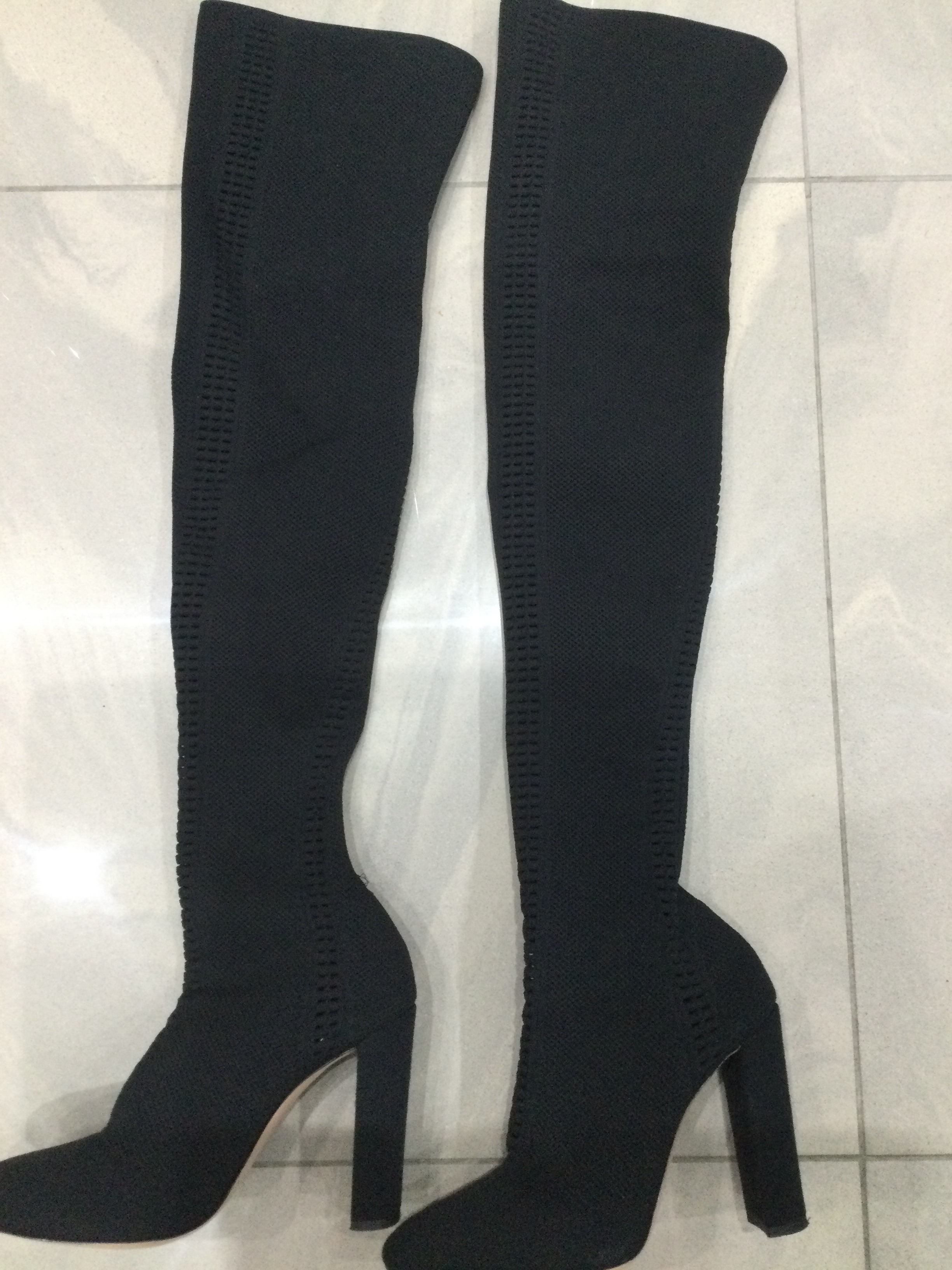 Preowned Gianvito Rossi 105 perforated stretch-knit over-the-knee boots Size 40 Black elastic knitted fabric