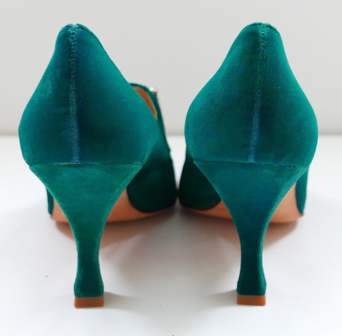 Manolo Blahnik Emerald Green Velvet Pumps Size 39