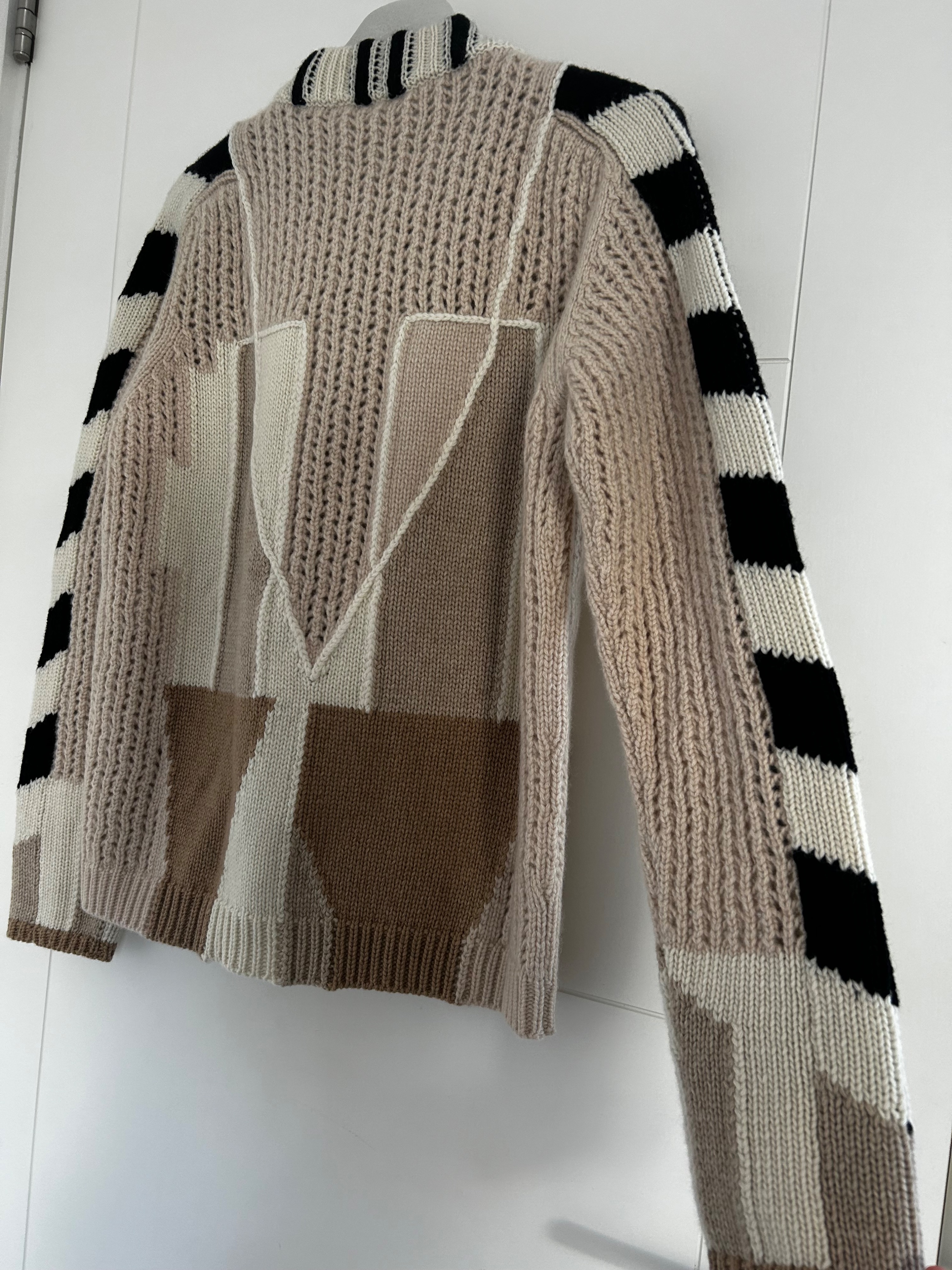 Chloe jacquard cashmere and wool blend graphic knitted jumper Size XS Beige cashmere/wool