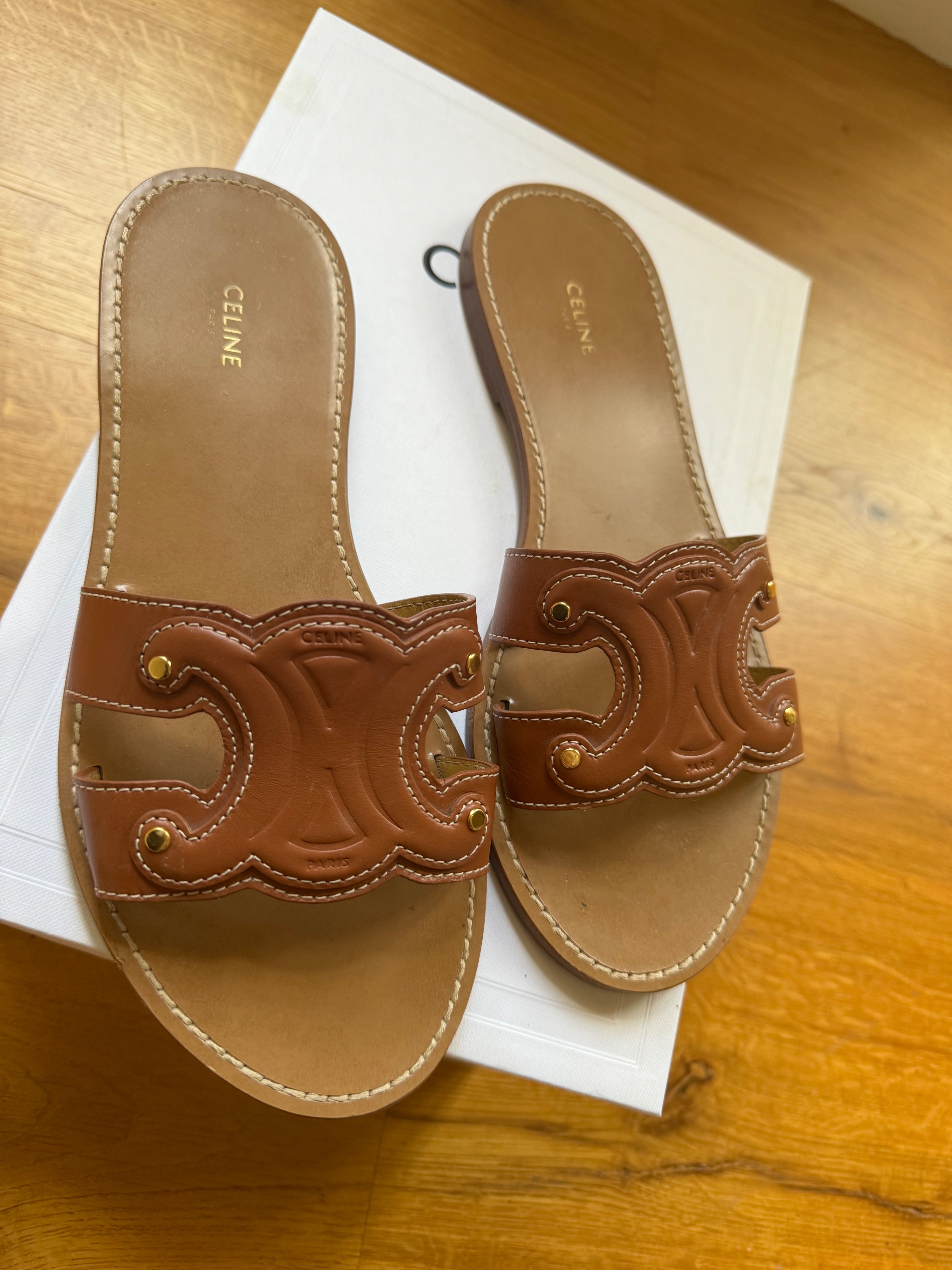 Preowned Celine Brown Triomphe Sandals Size 39 Tan leather