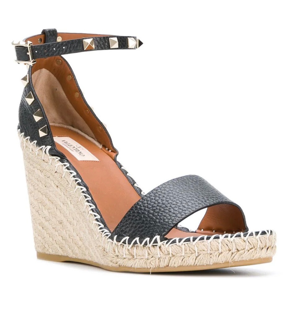 Preowned Valentino Black Rockstud Wedges Size 39 calf skin