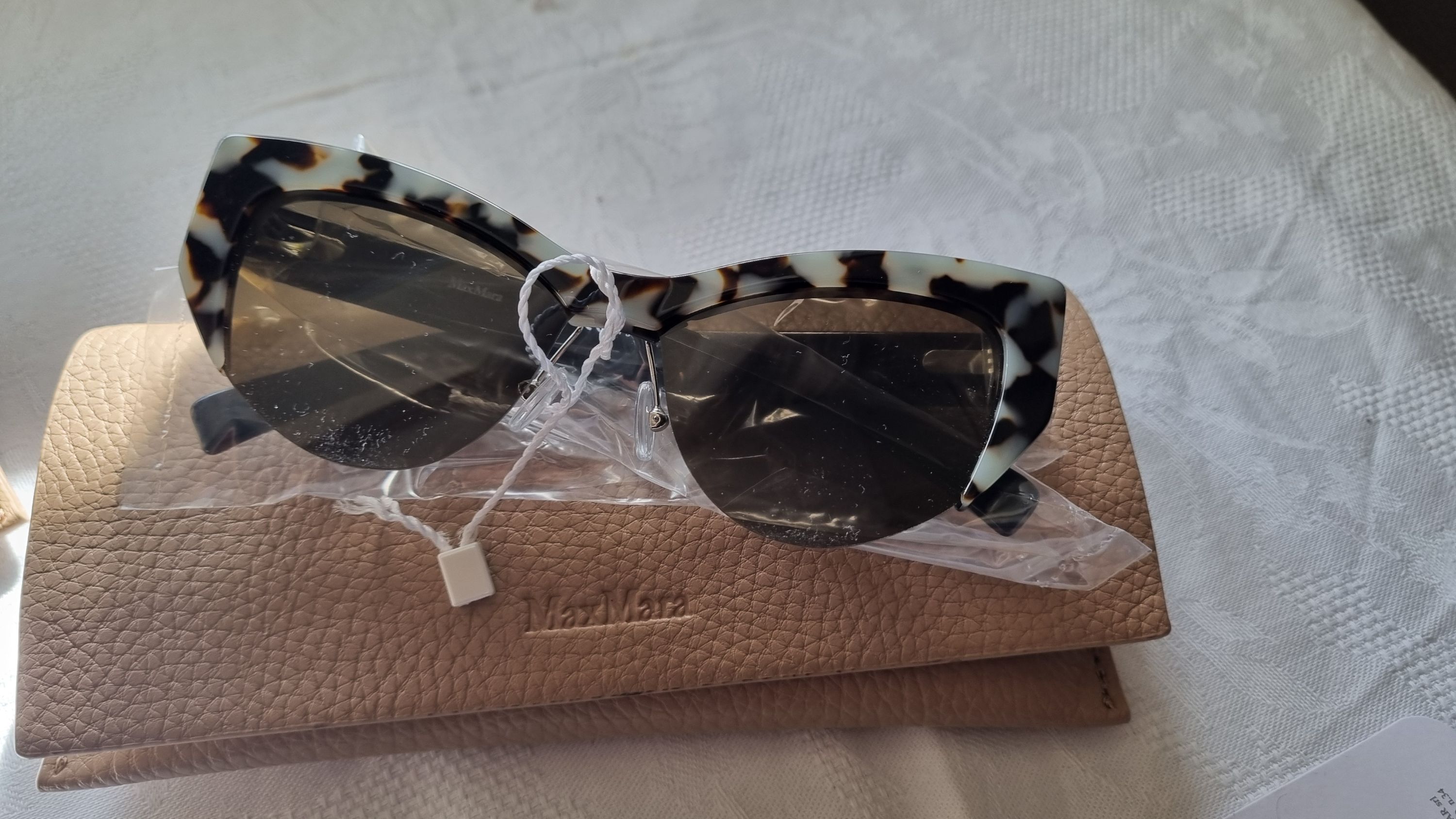 Max Mara Cat Eye Sunglasses grey ,brown acetate