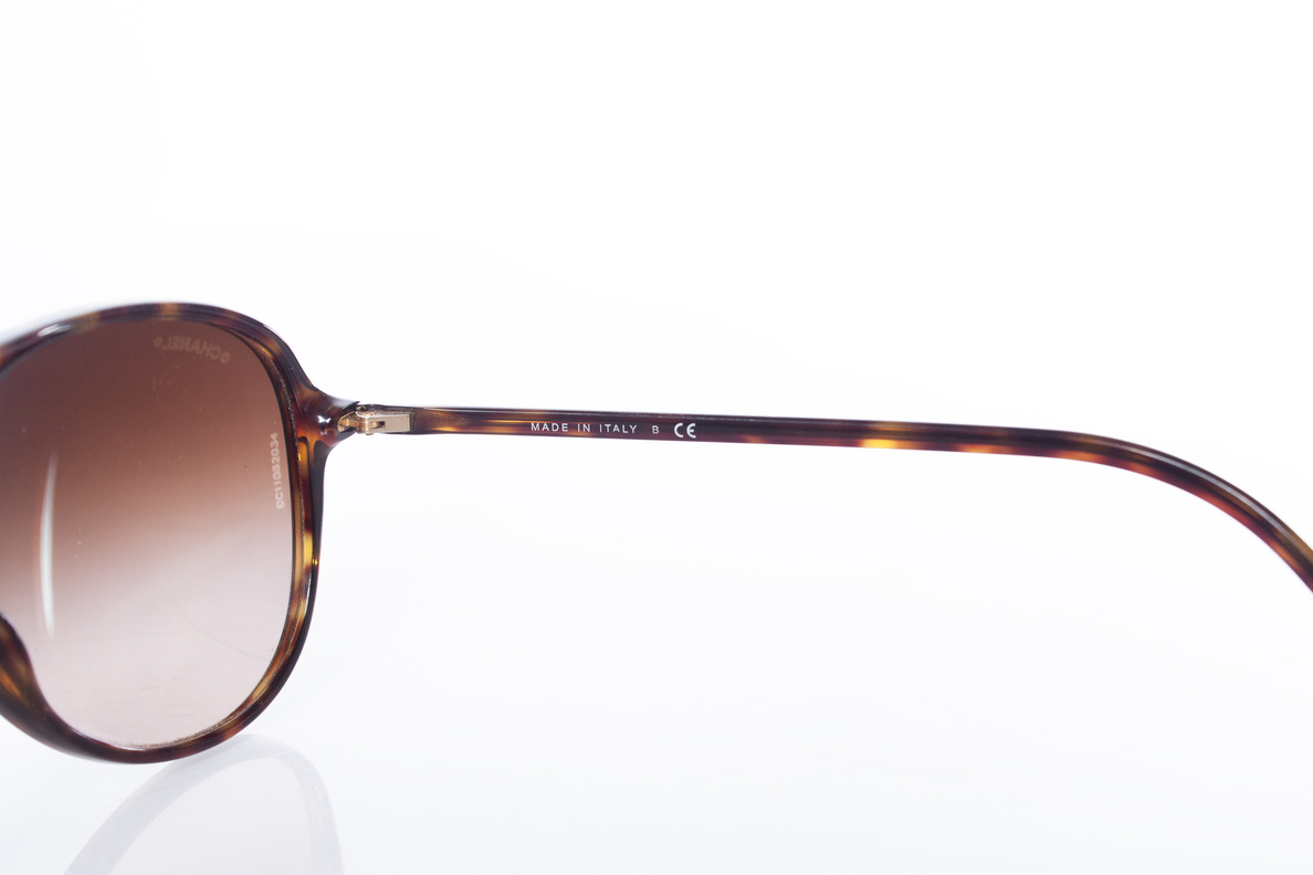 Preowned Chanel Tortoiseshell Aviator Sunglasses brown plastic