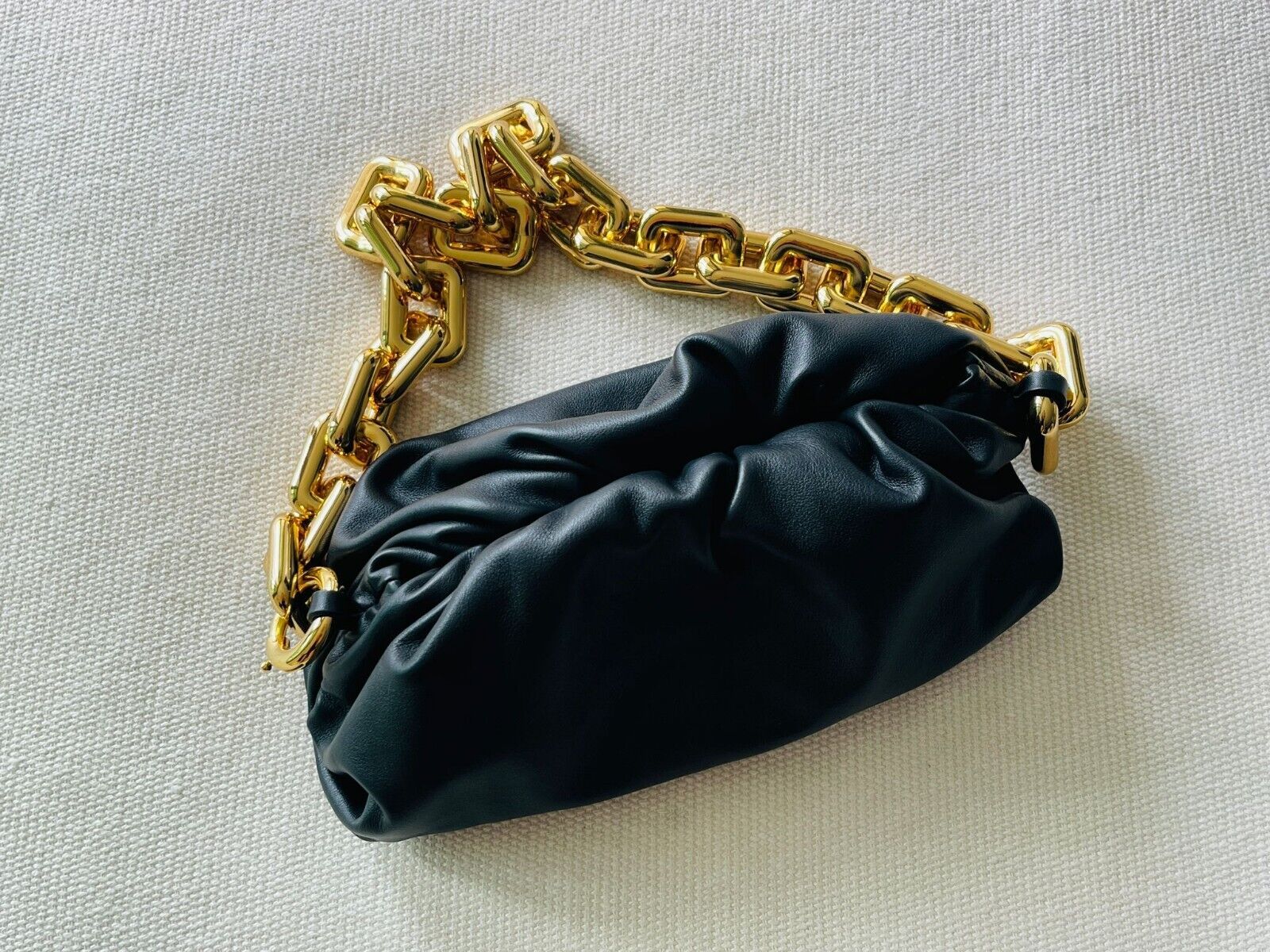 Bottega Veneta Black leather Chain Pouch bag