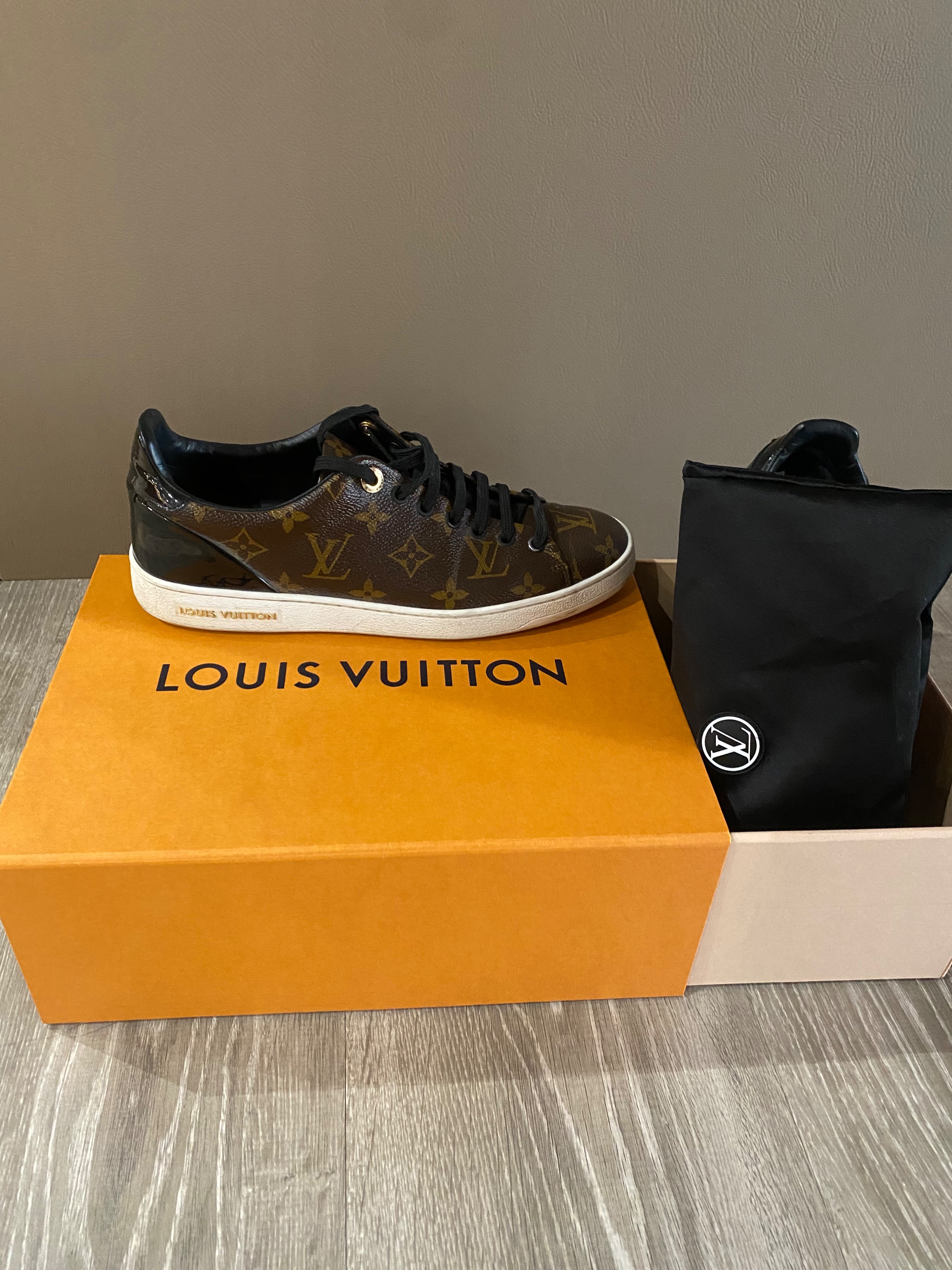 Preowned Louis Vuitton Monogram Low Sneaker Size 385 Brown leather