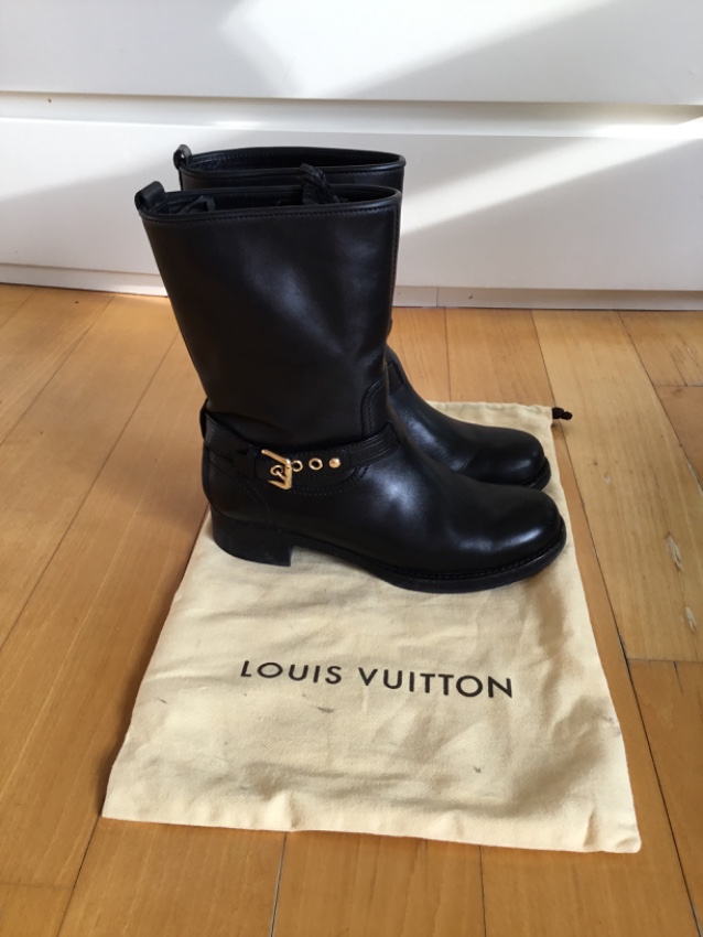 Preowned Louis Vuitton Black Leather Mid-Calf Boots Size 385