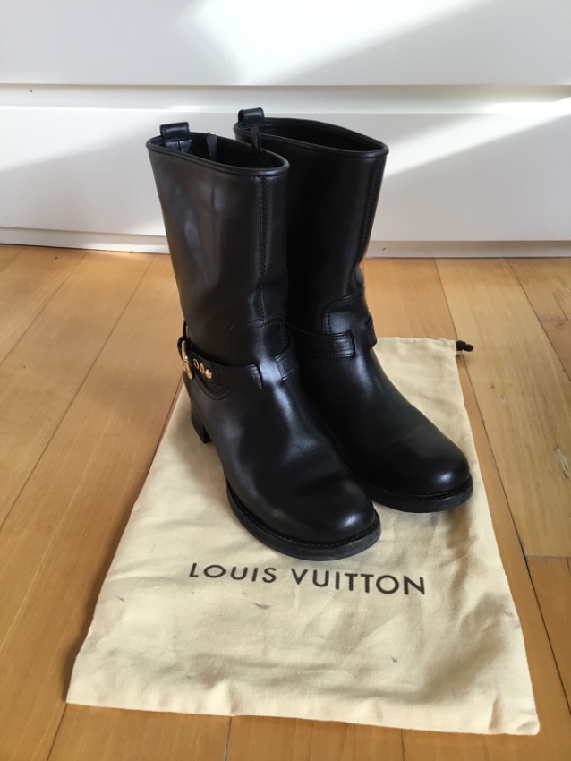 Preowned Louis Vuitton Black Leather Mid-Calf Boots Size 385