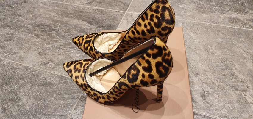 Gianvito Rossi Gianvito leopard-print calf hair pumps Size 385 Animal Print pony style calfskin