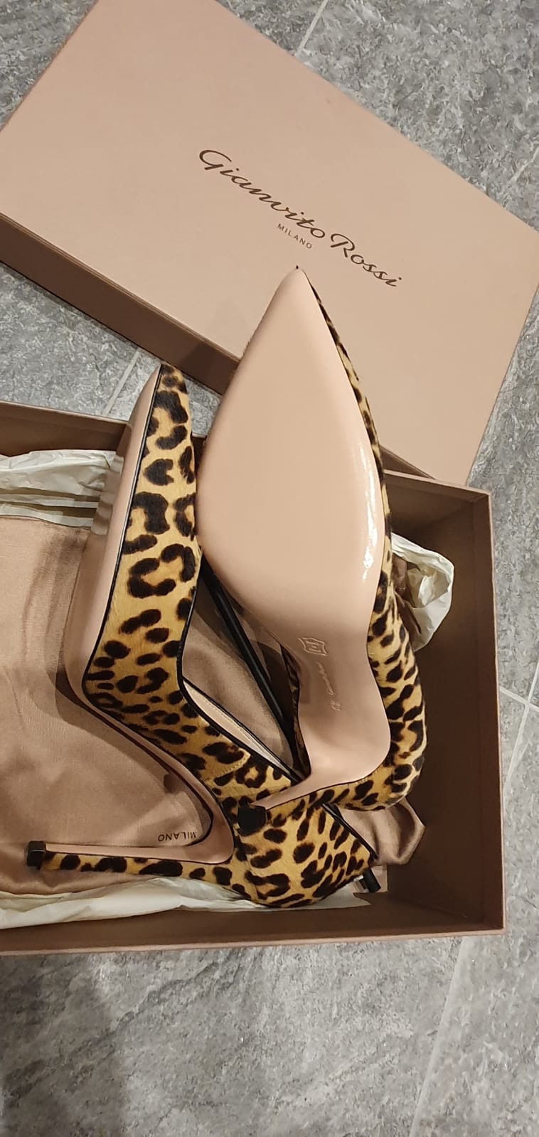 Gianvito Rossi Gianvito leopard-print calf hair pumps Size 385 Animal Print pony style calfskin