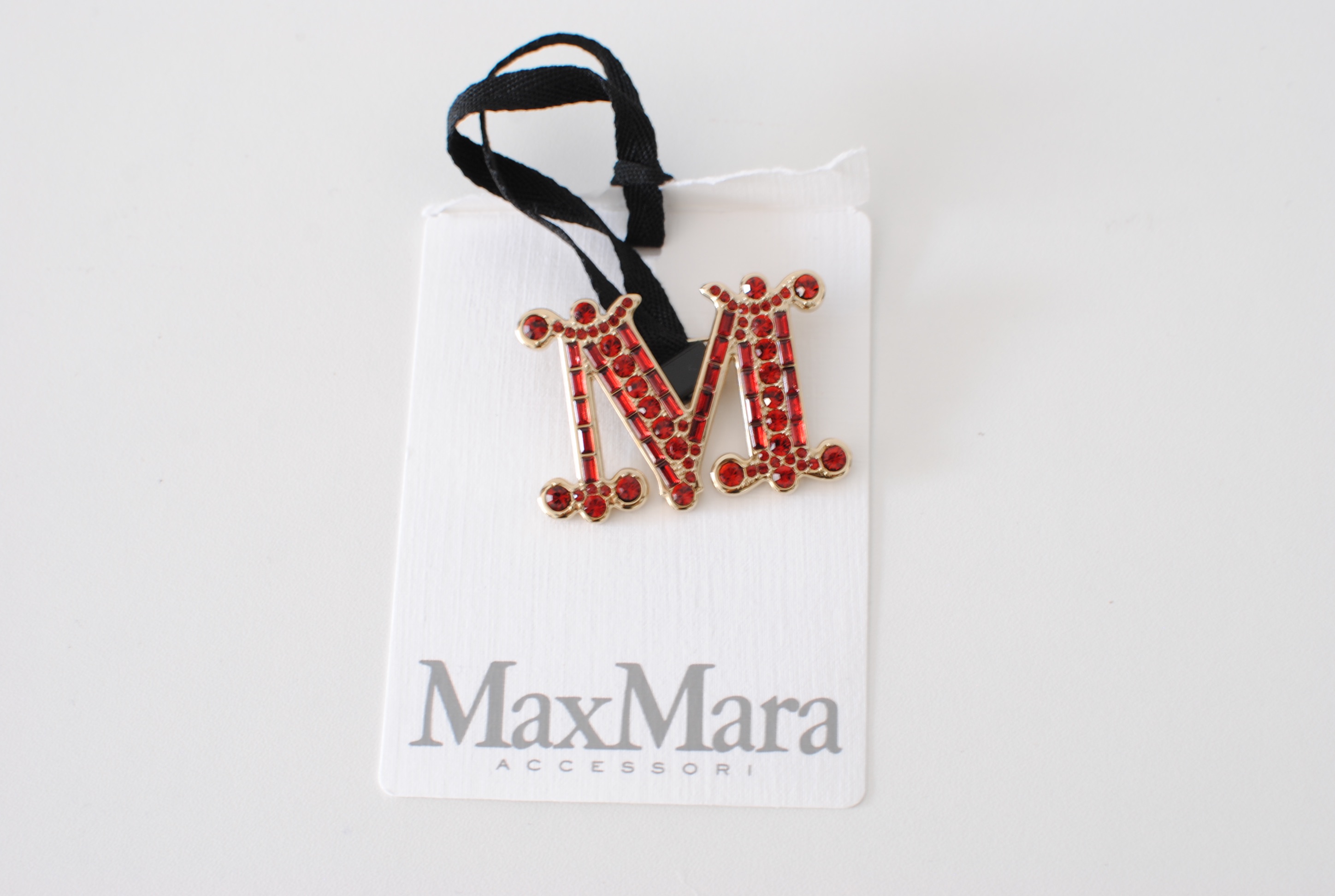 Max Mara Gold Tone Crystal Embellished Brooch red white metal