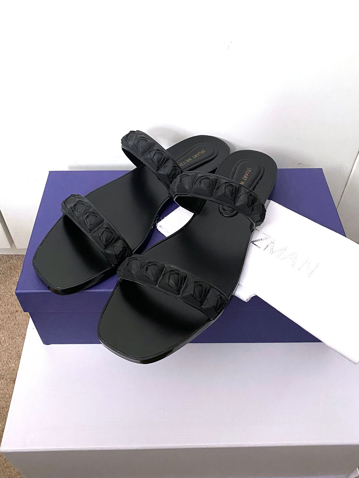 Stuart Weitzman Rosita Rubber Flat Sandals Size 39 Black