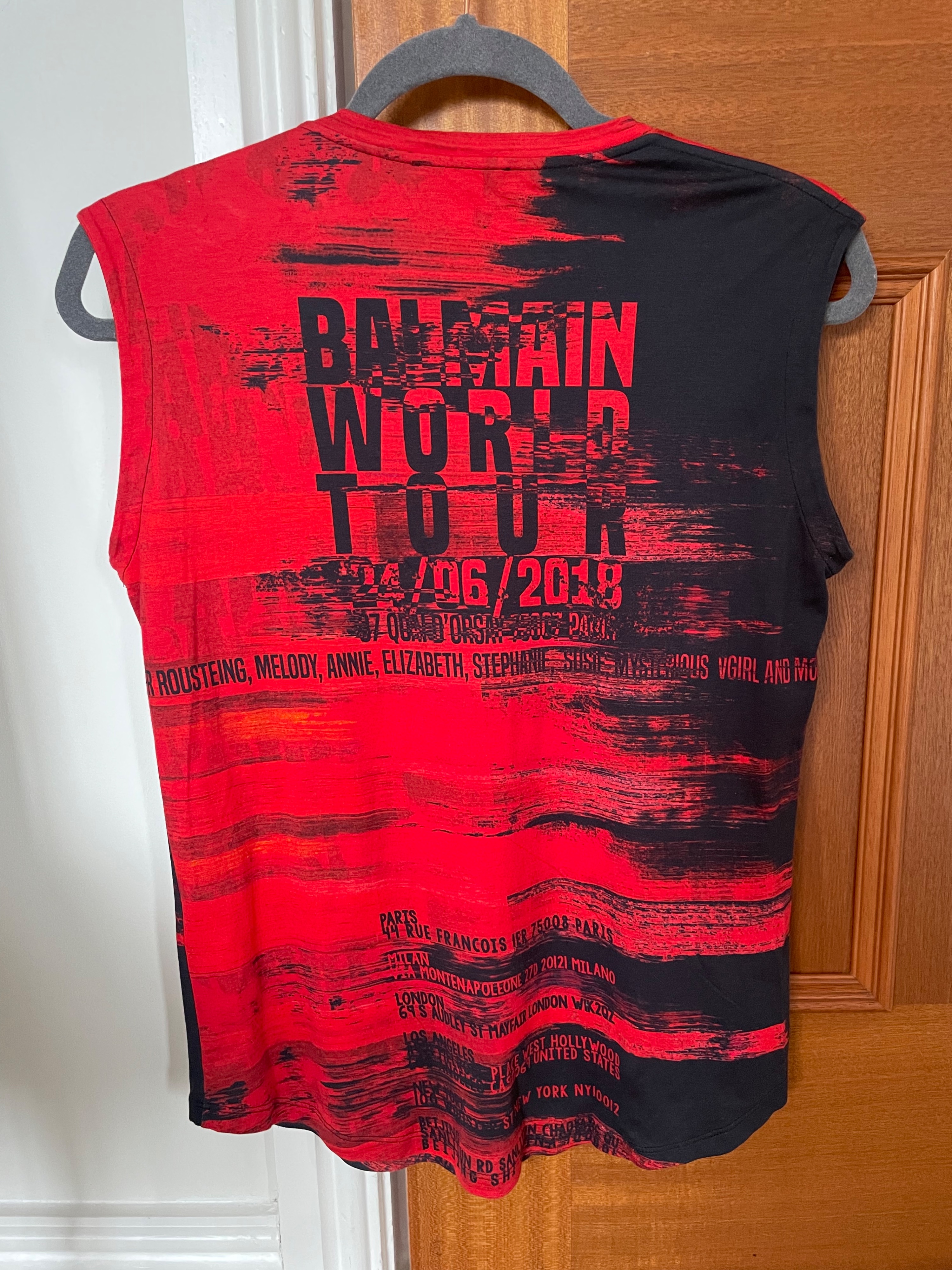 Preowned Balmain Red 'World Tour Graphic T-Shirt Size 36 cotton