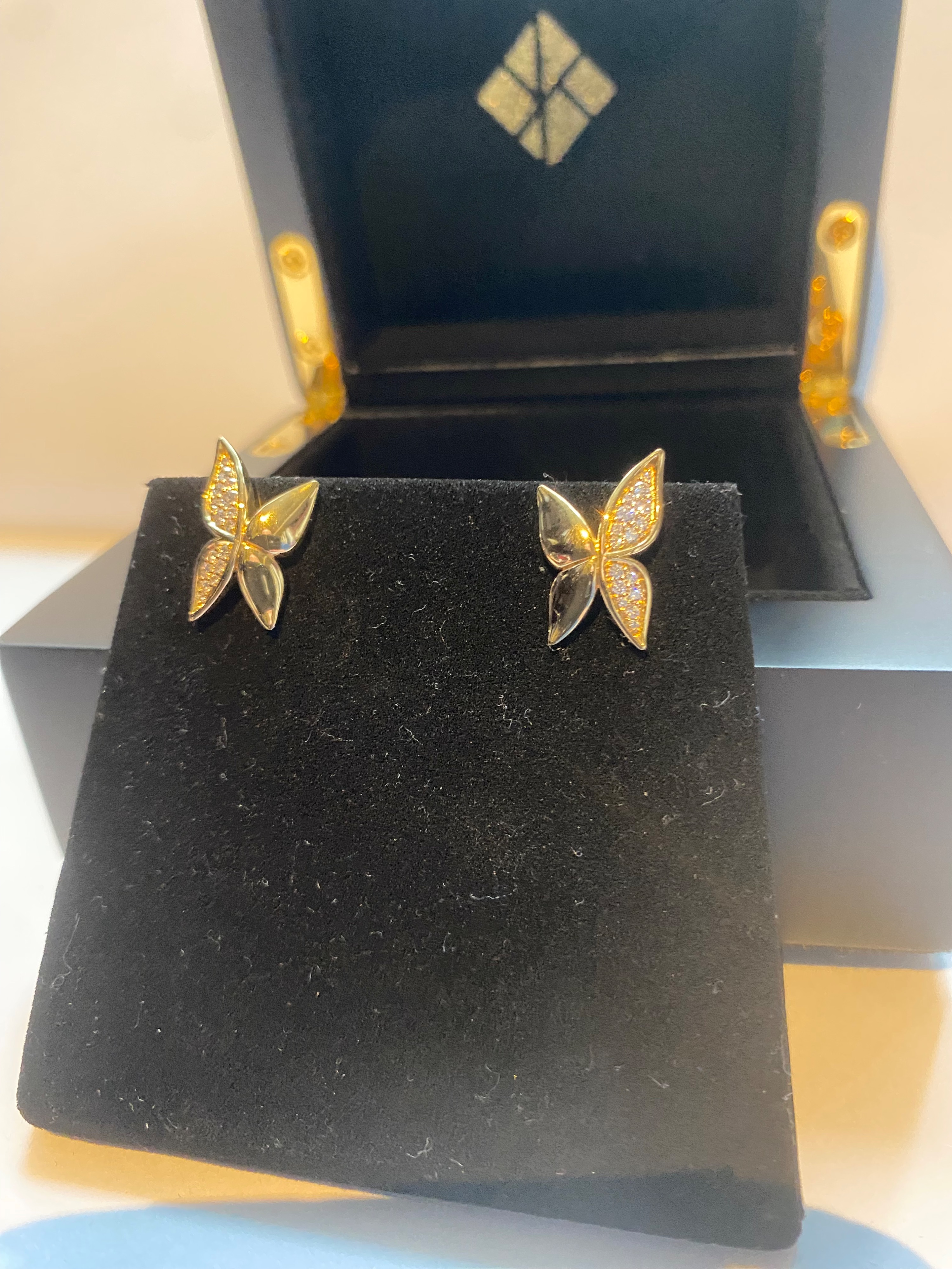 Kat Florence 18k Yellow Gold D Flawless Diamond Butterfly Earrings k yellow gold