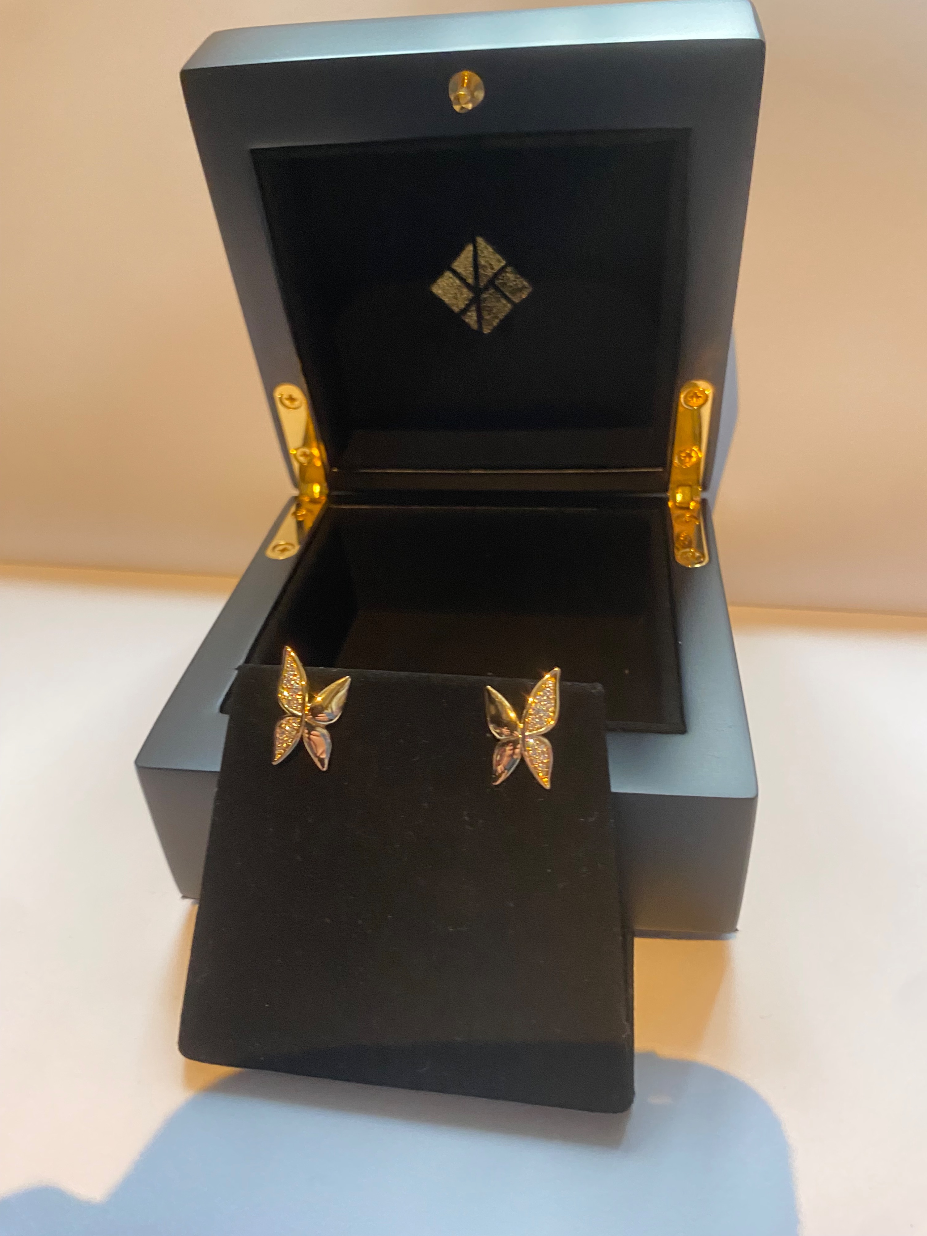 Kat Florence 18k Yellow Gold D Flawless Diamond Butterfly Earrings k yellow gold