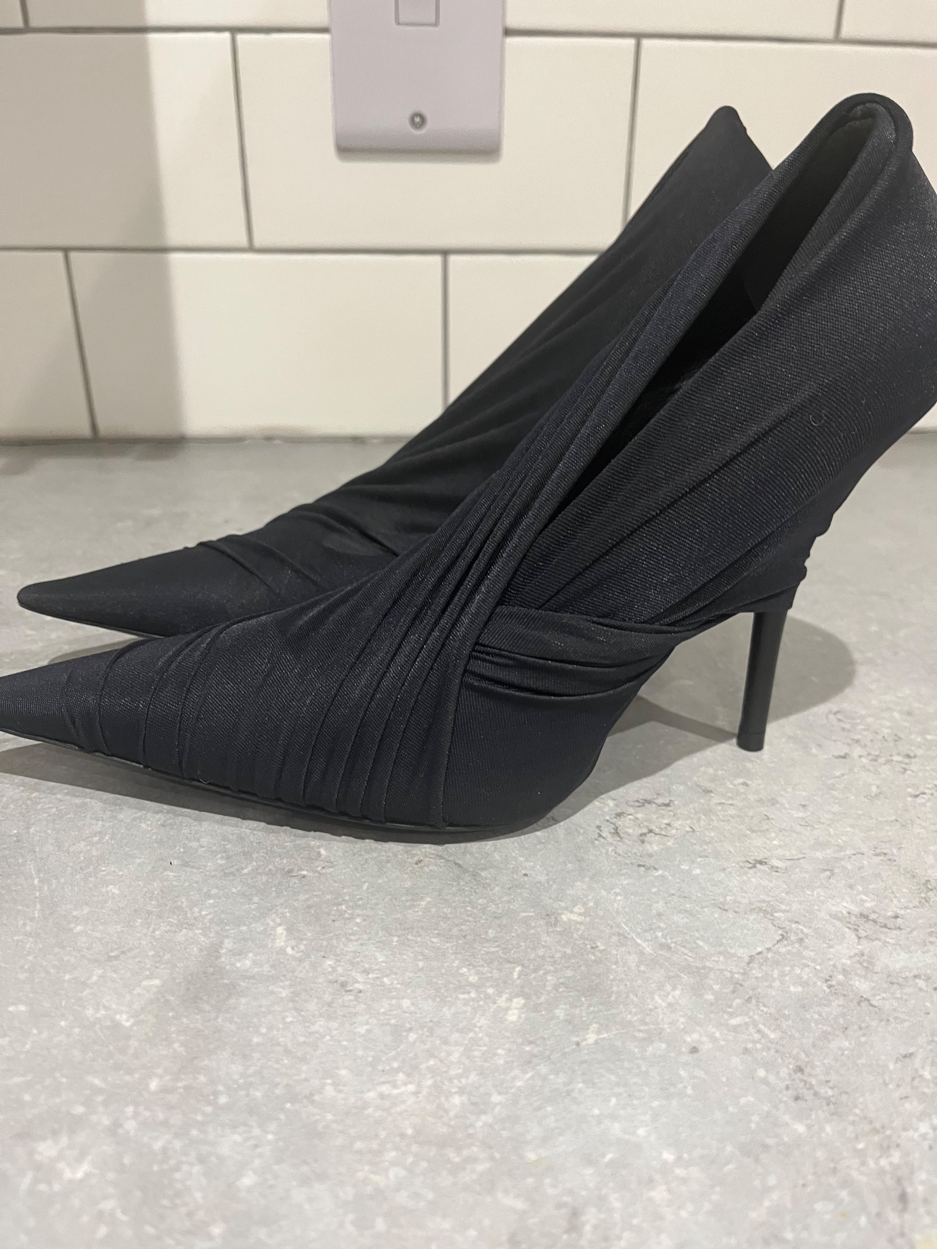 Preowned Balenciaga Spandex Knife Pump 110mm Size 37 black