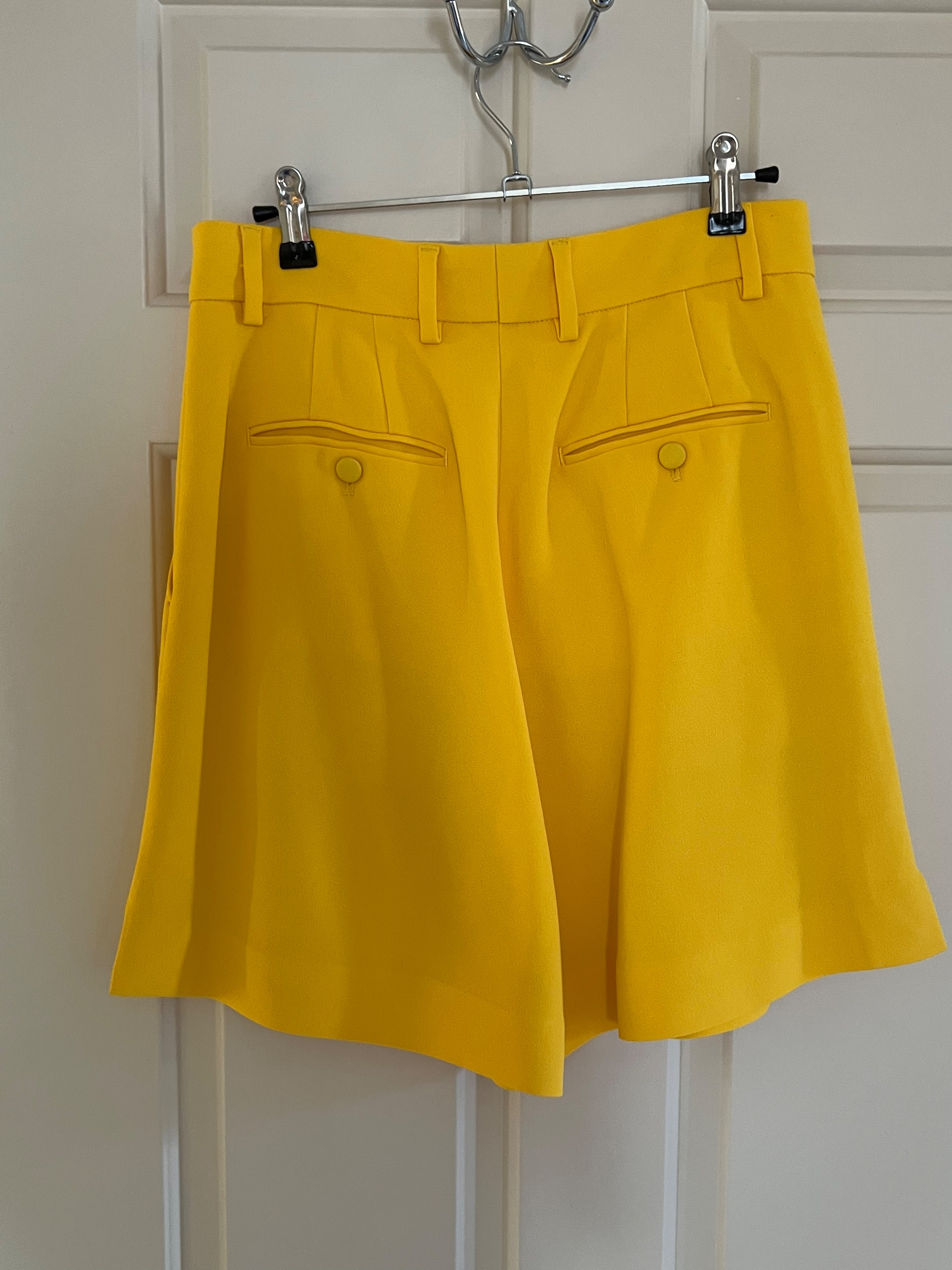 Dolce  Gabbana Yellow Pleated Tailored Shorts Size L viscose