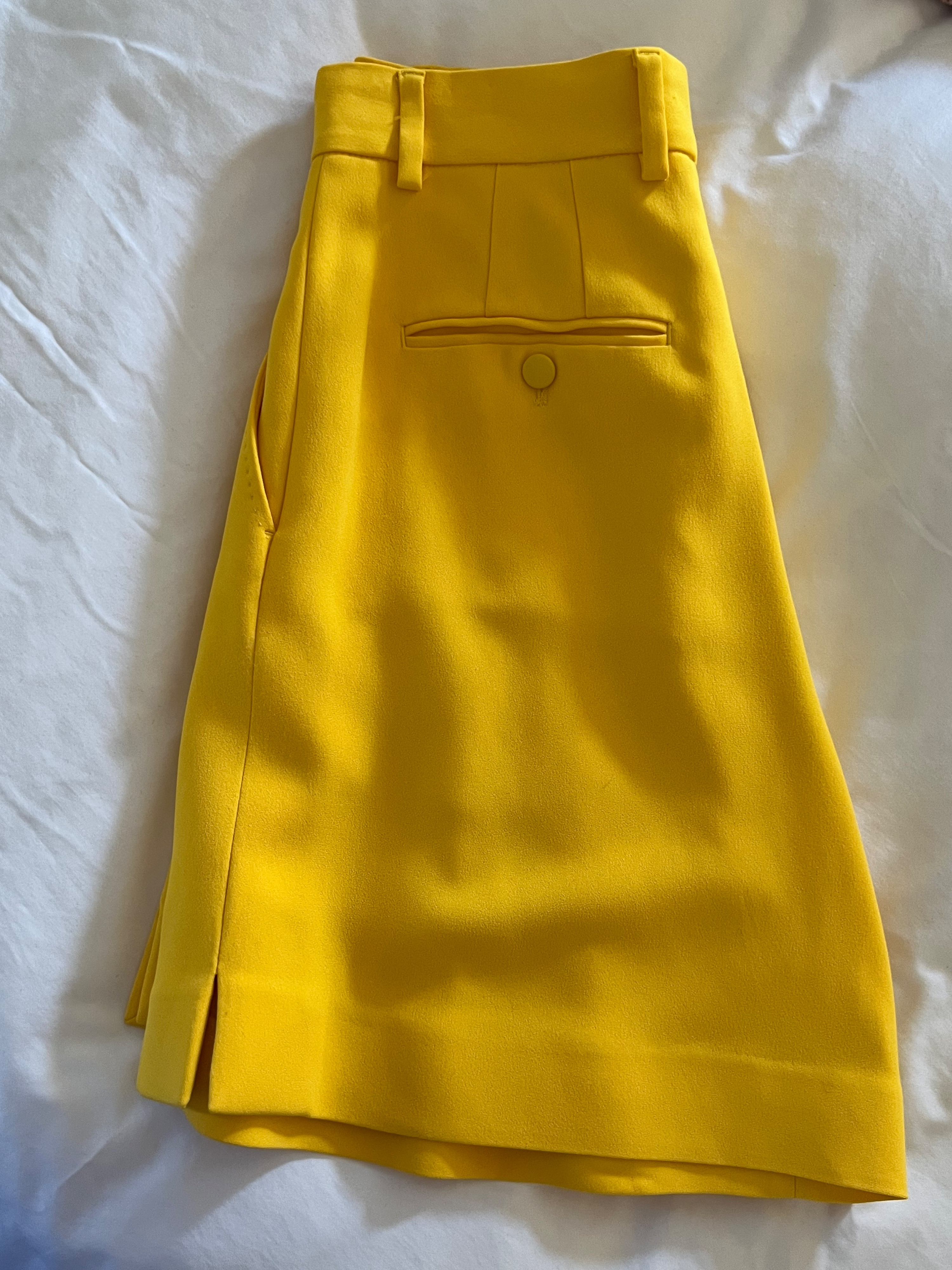 Dolce  Gabbana Yellow Pleated Tailored Shorts Size L viscose