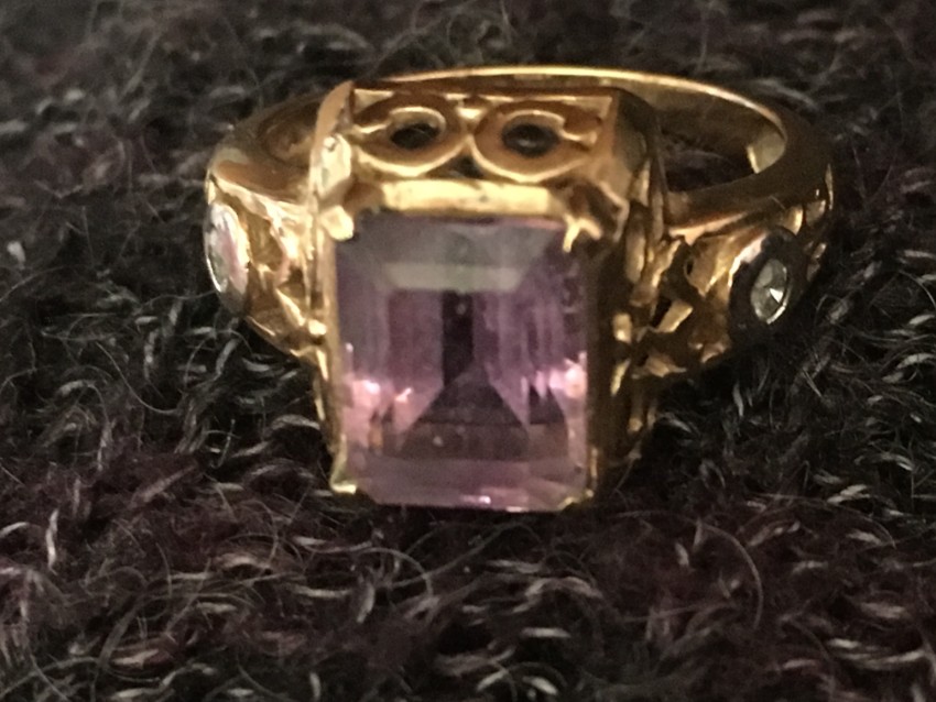 Preowned vintage amethyst and white diamond ring Gold yellow gold/diamonds/amethyst