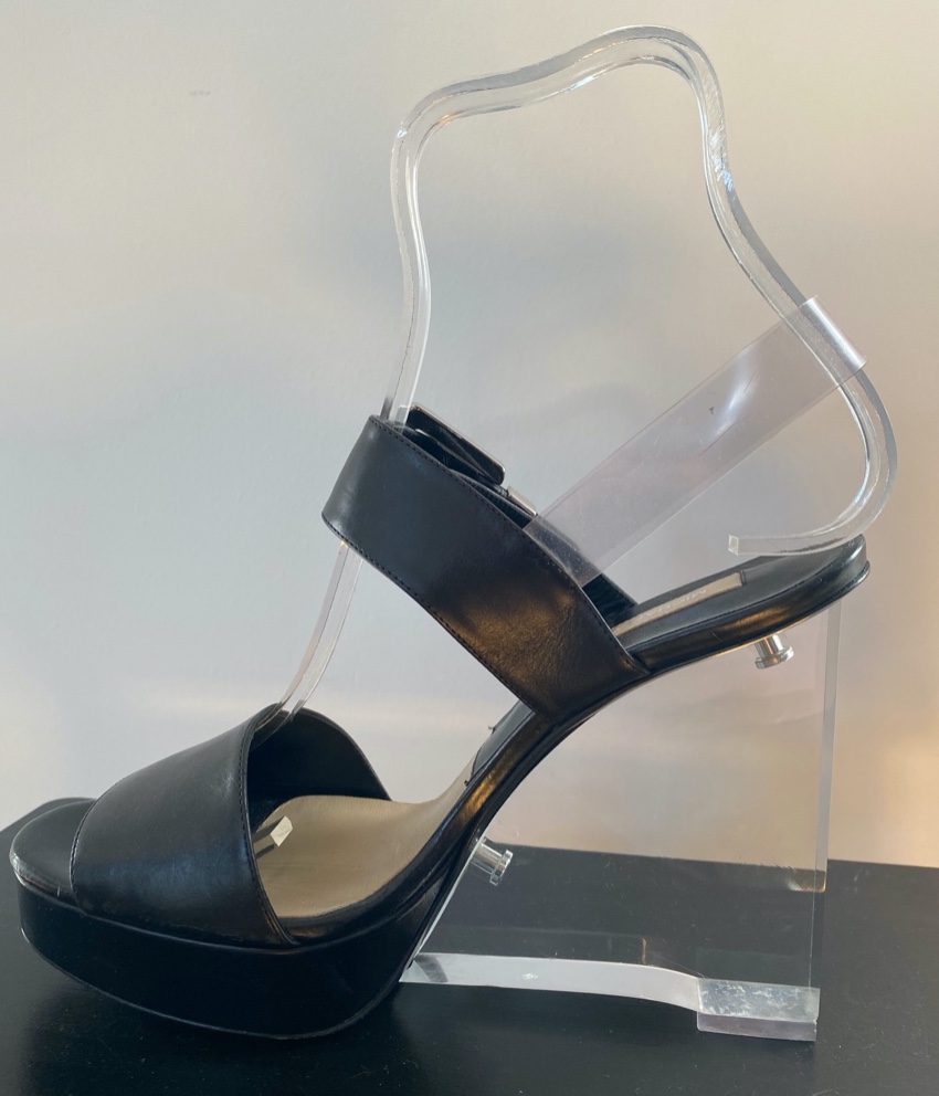 Preowned Michael Michael Kors Lana Clear-Wedge Sandals Size 395 Black leather