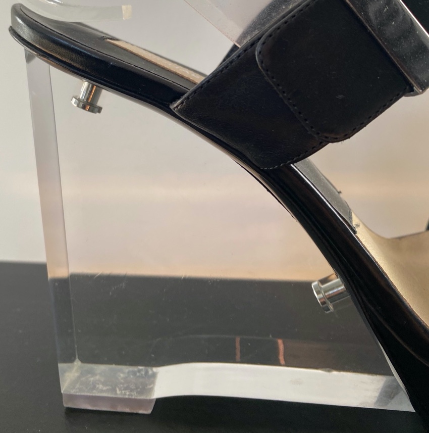 Preowned Michael Michael Kors Lana Clear-Wedge Sandals Size 395 Black leather