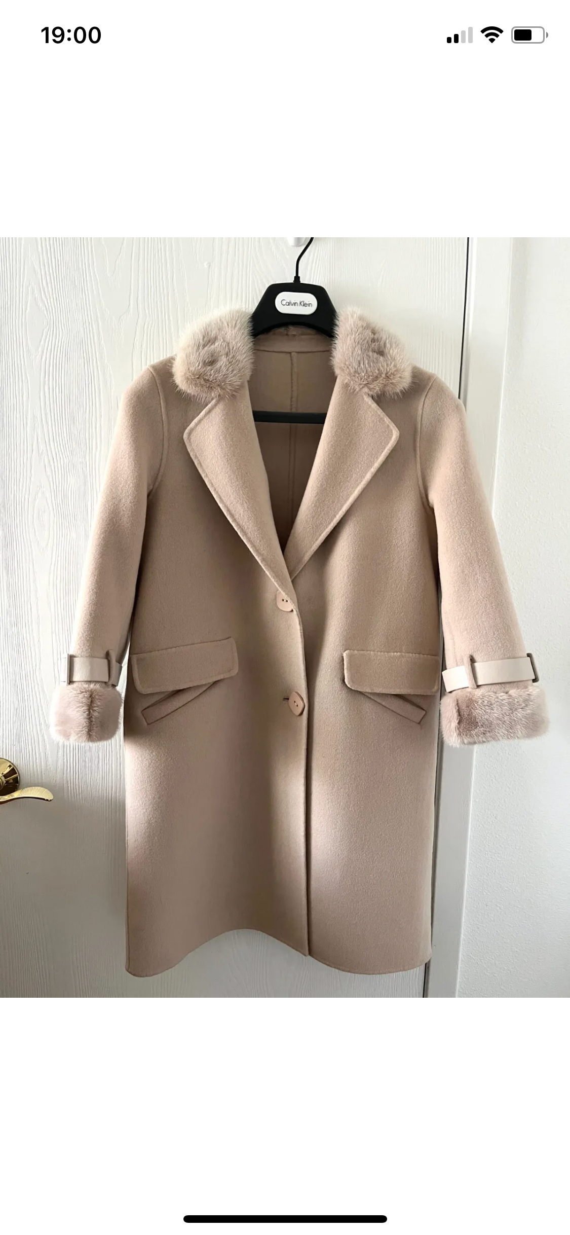 Preowned MaxMara Wool  Cashmere Coat with Mink Fur Trim Size 36 Beige