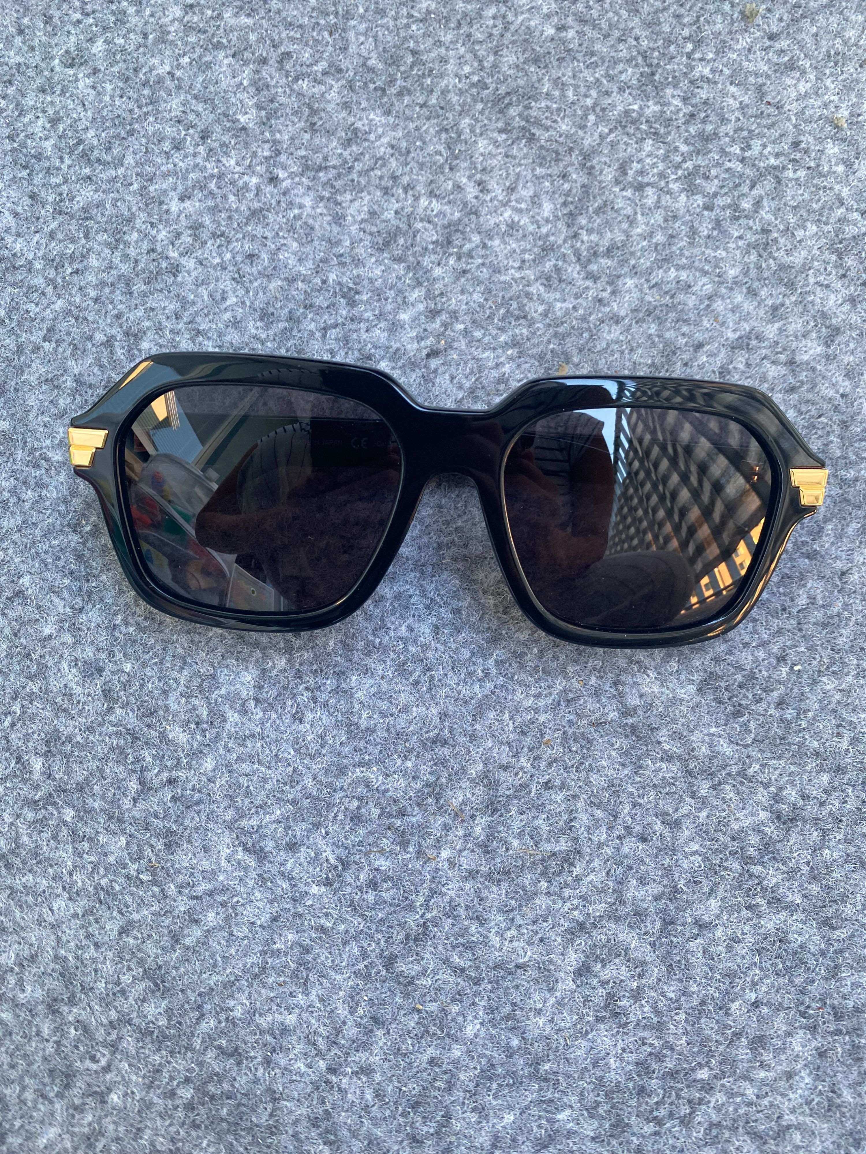 Preowned Bottega Veneta Black BV1123S Sunglasses acetate