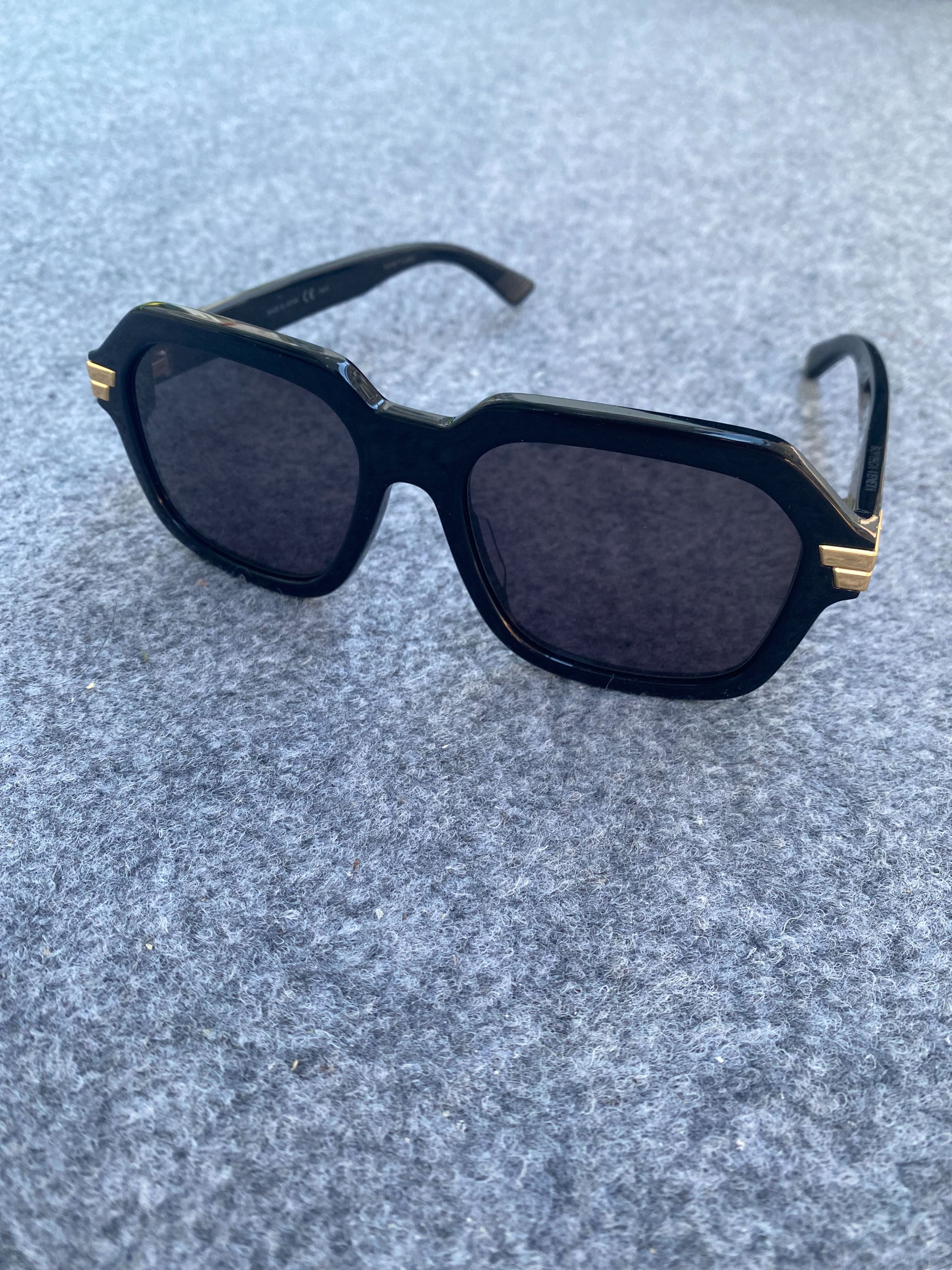 Preowned Bottega Veneta Black BV1123S Sunglasses acetate