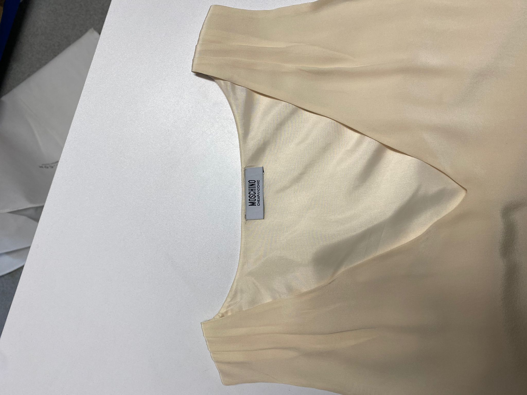 Preowned Moschino Cream silk crepe shift dress Size S white