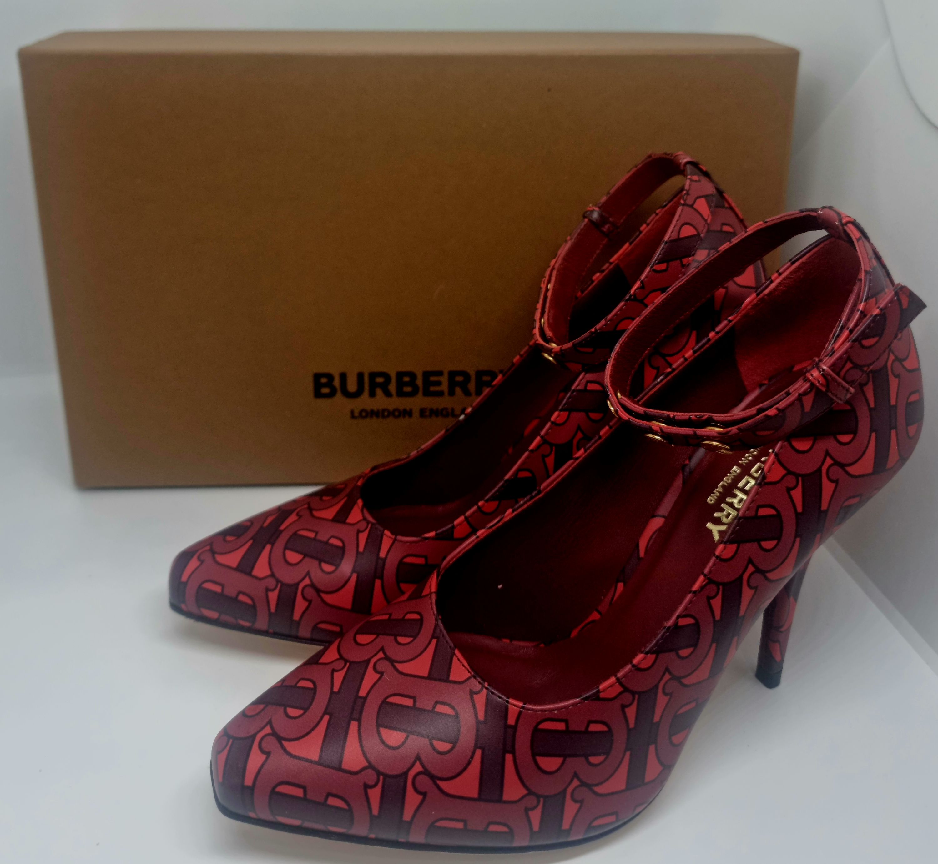 Burberry Red TB Monogram Heels Size 36 Crimson leather