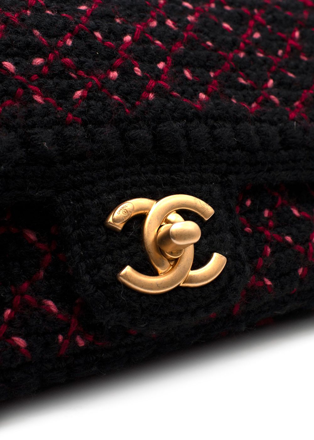 Preowned Chanel Black KnittedTweed CC turn-lock Shoulder Bag Black pink red wool