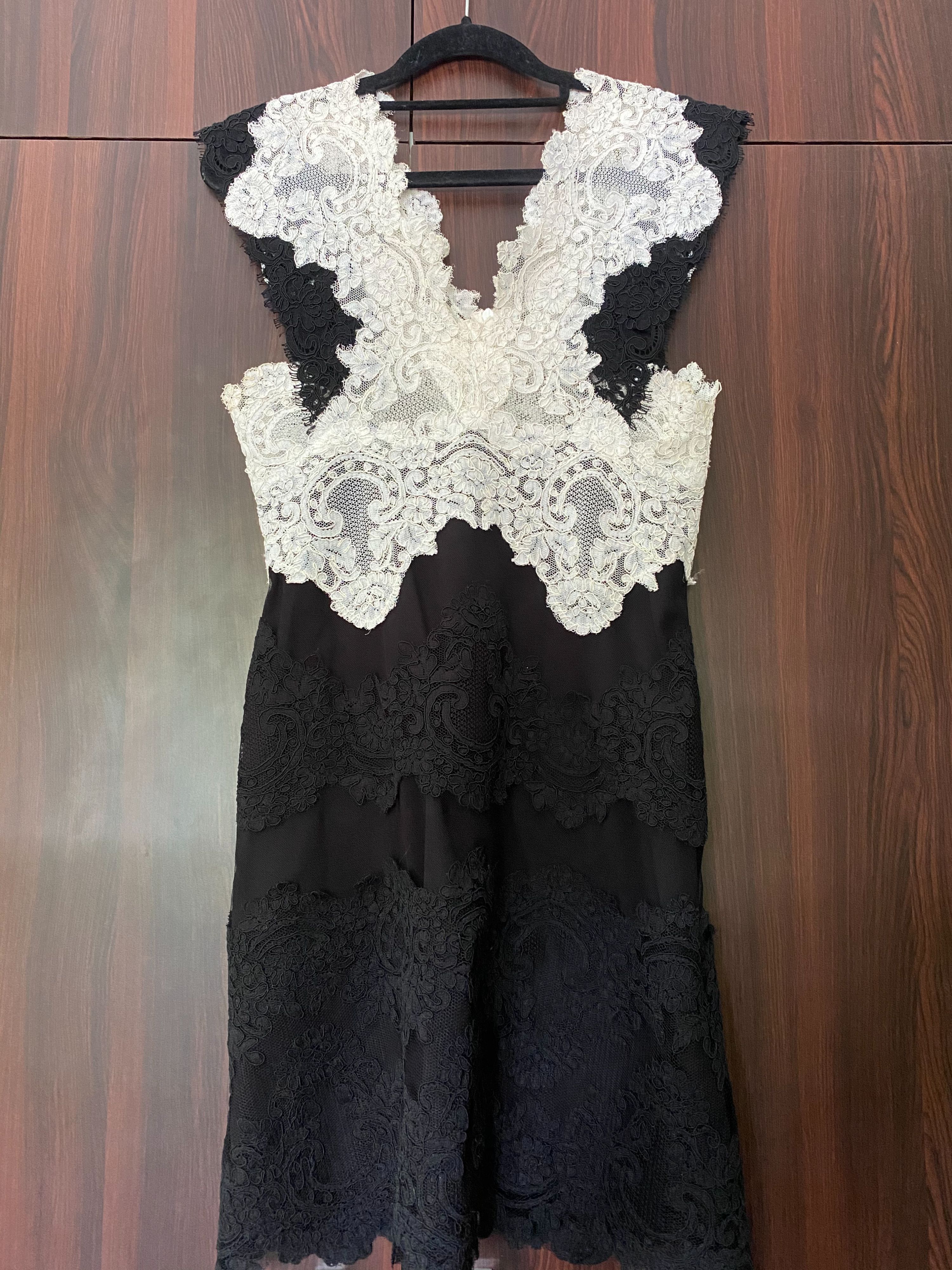 Preowned Sandro Black  White Lace Butterfly Dress Size S Black and White