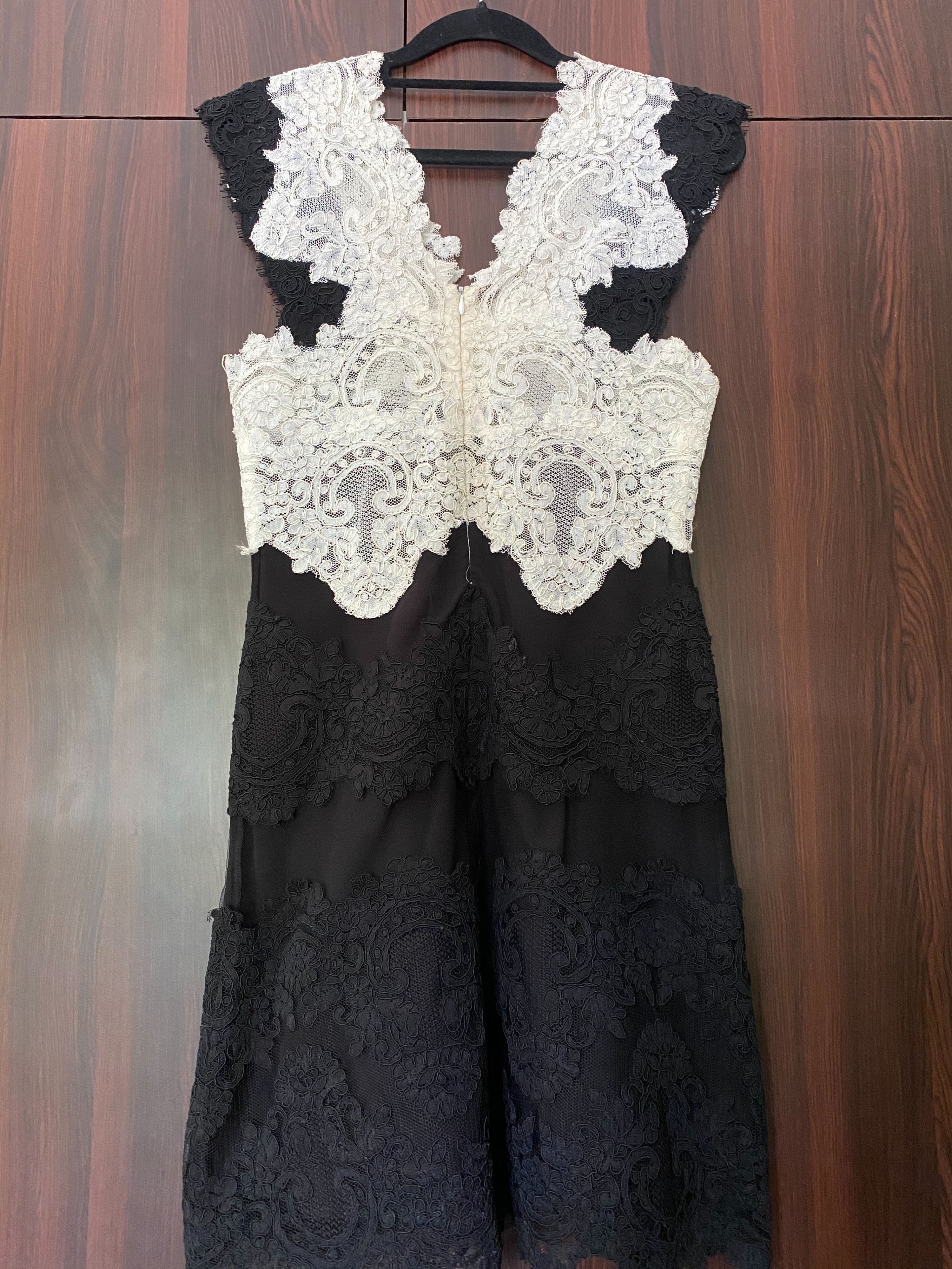 Preowned Sandro Black  White Lace Butterfly Dress Size S Black and White