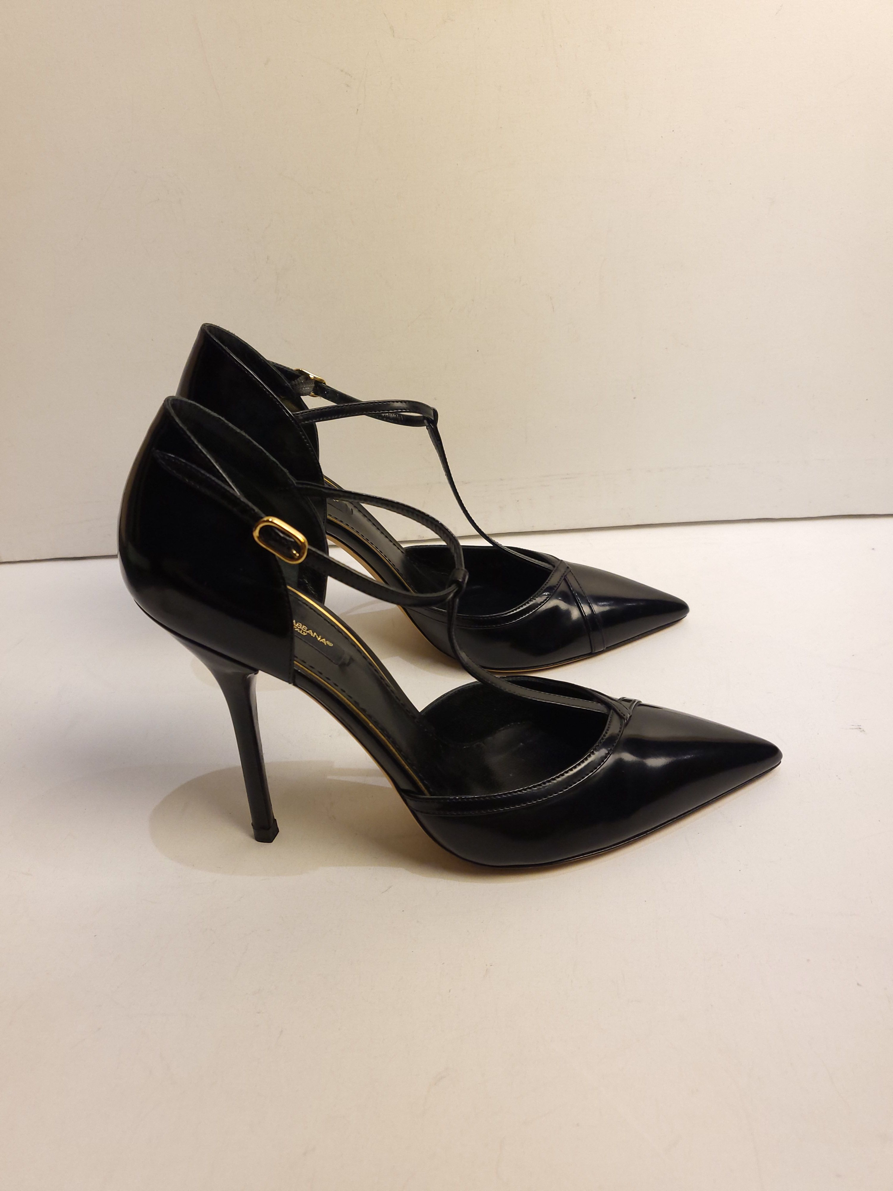 Preowned Dolce  Gabbana Black leather ankle strap heeled pumps Size 38